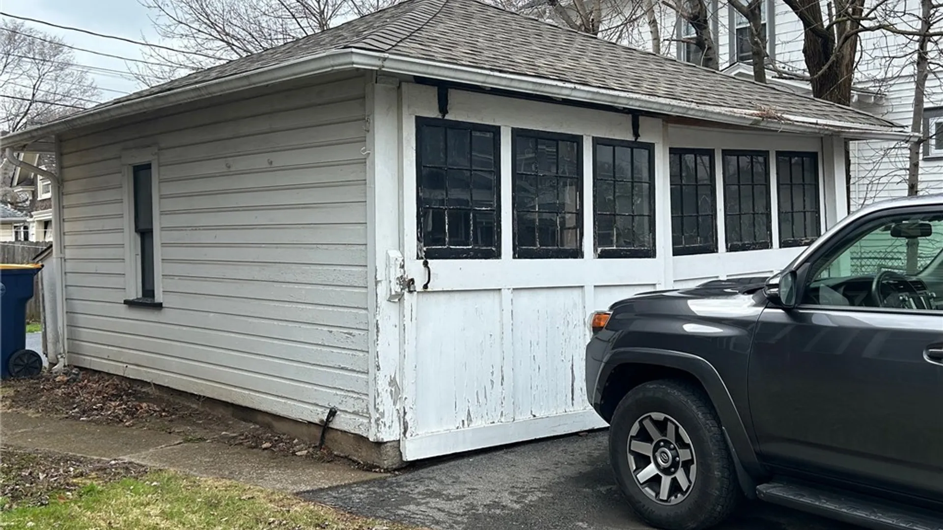 Property at 403 East Avenue, Lockport City, NY 14094 27