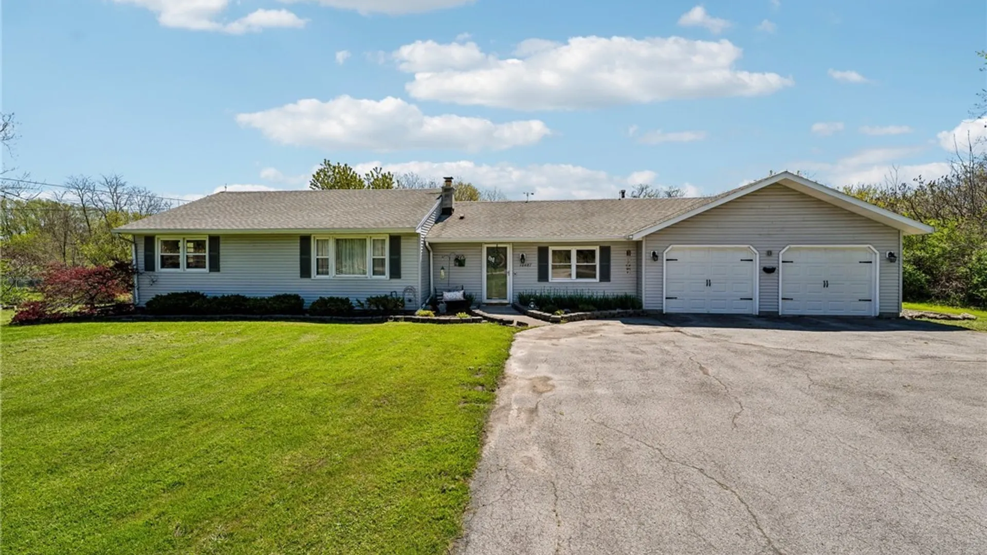 Property at 10487 Alexander Road, Alexander, NY 14005 35