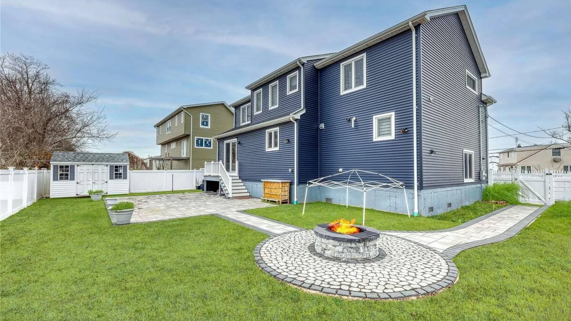Property at 72 W Marine Avenue, Lindenhurst, NY 11757 3