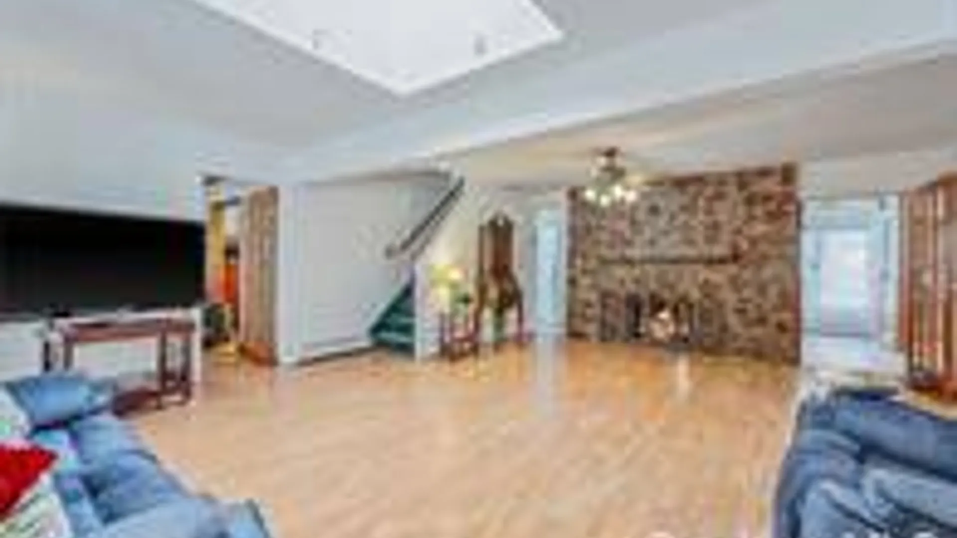 Property at 22 Mercury Lane, Levittown, NY 11758 14