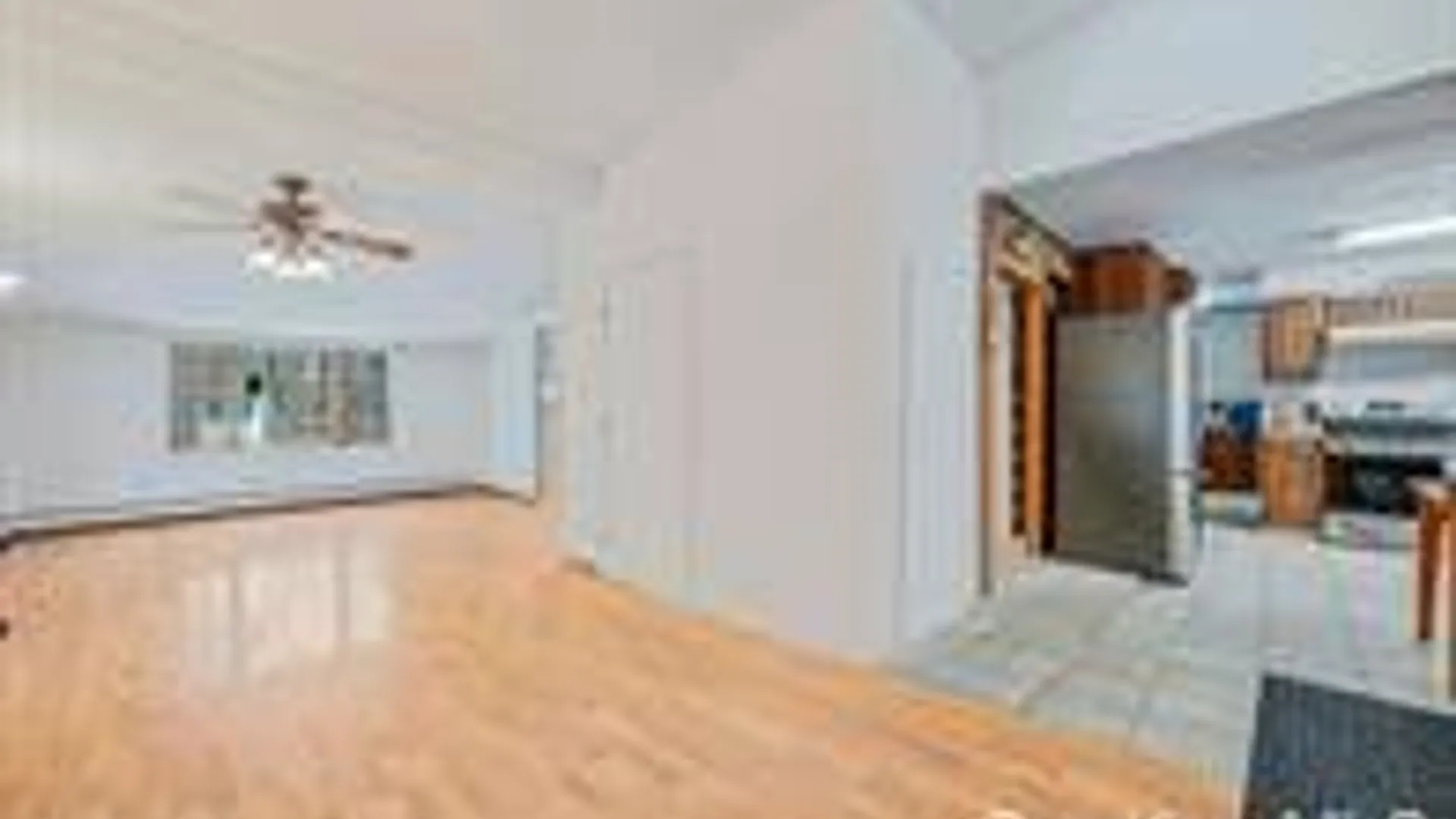 Property at 22 Mercury Lane, Levittown, NY 11758 6
