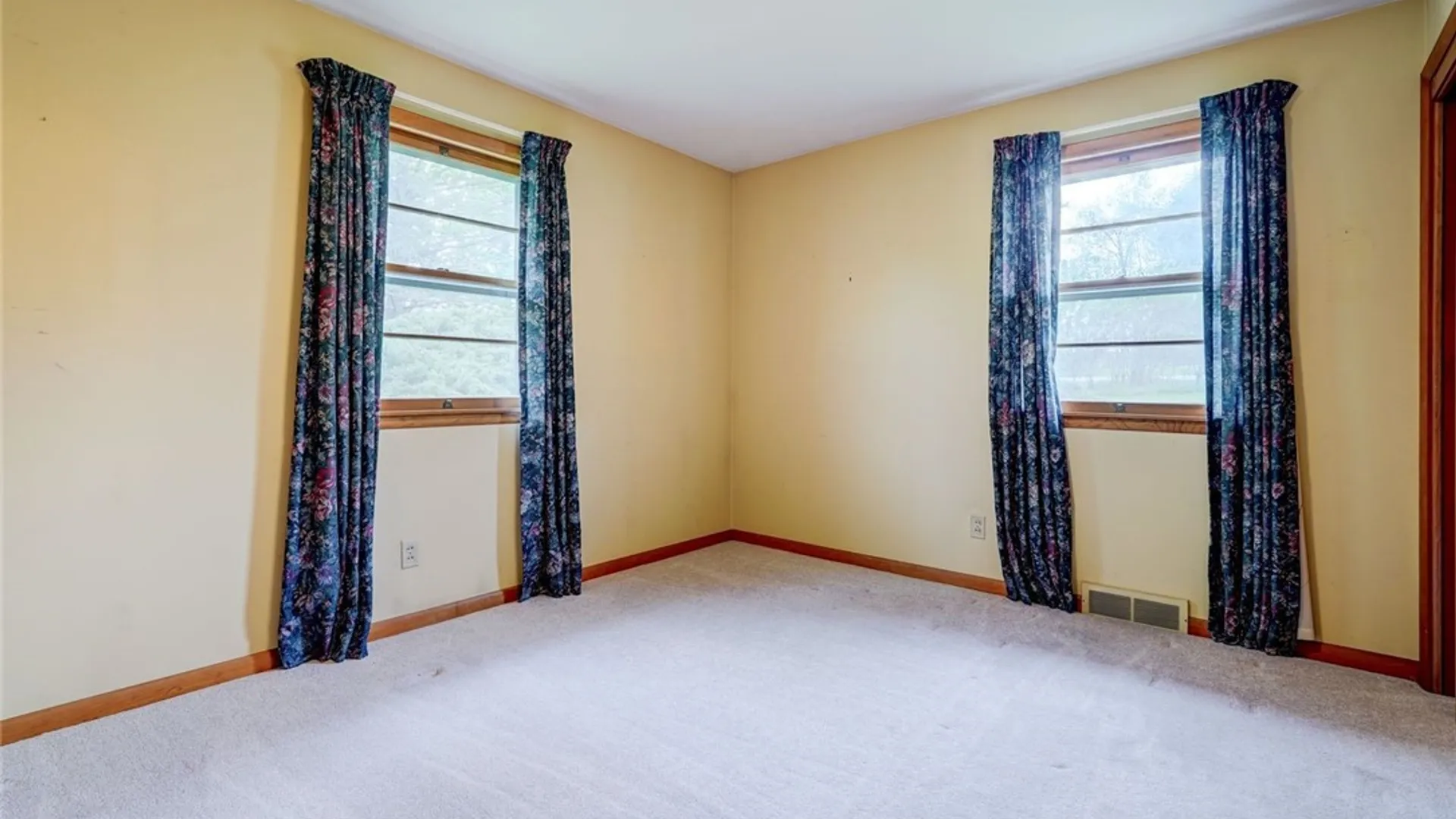 Property at 6612 Bethany Leroy Road, Stafford, NY 14143 18