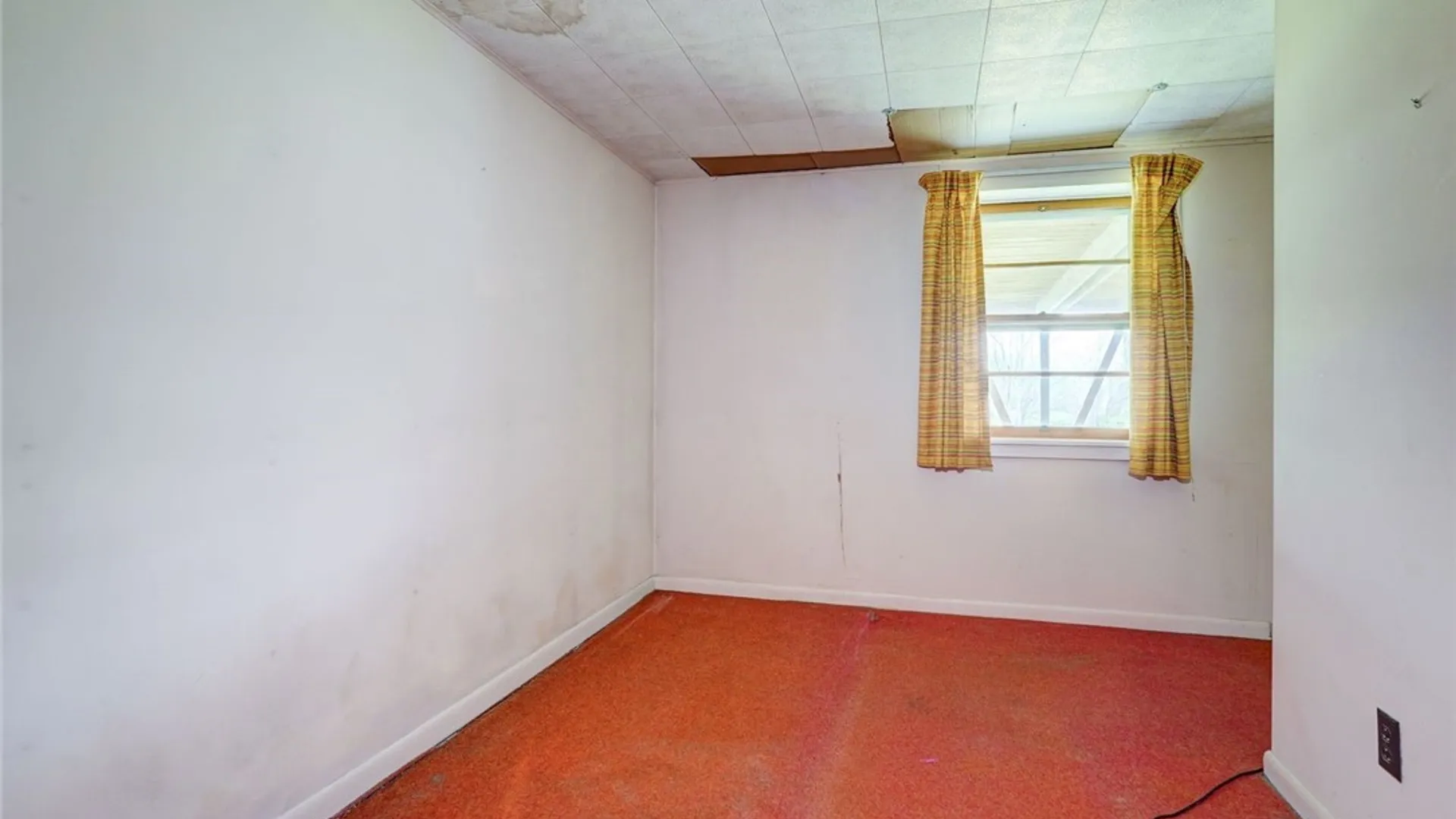 Property at 6612 Bethany Leroy Road, Stafford, NY 14143 28