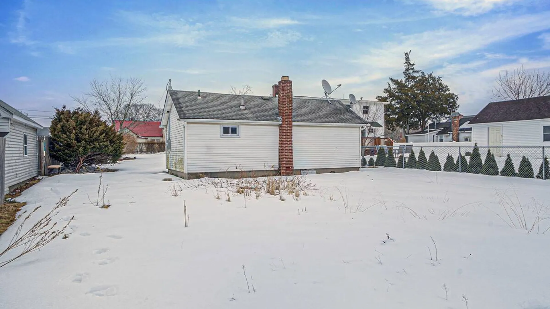 Property at 1049 Woodcrest Avenue, Riverhead, NY 11901 18