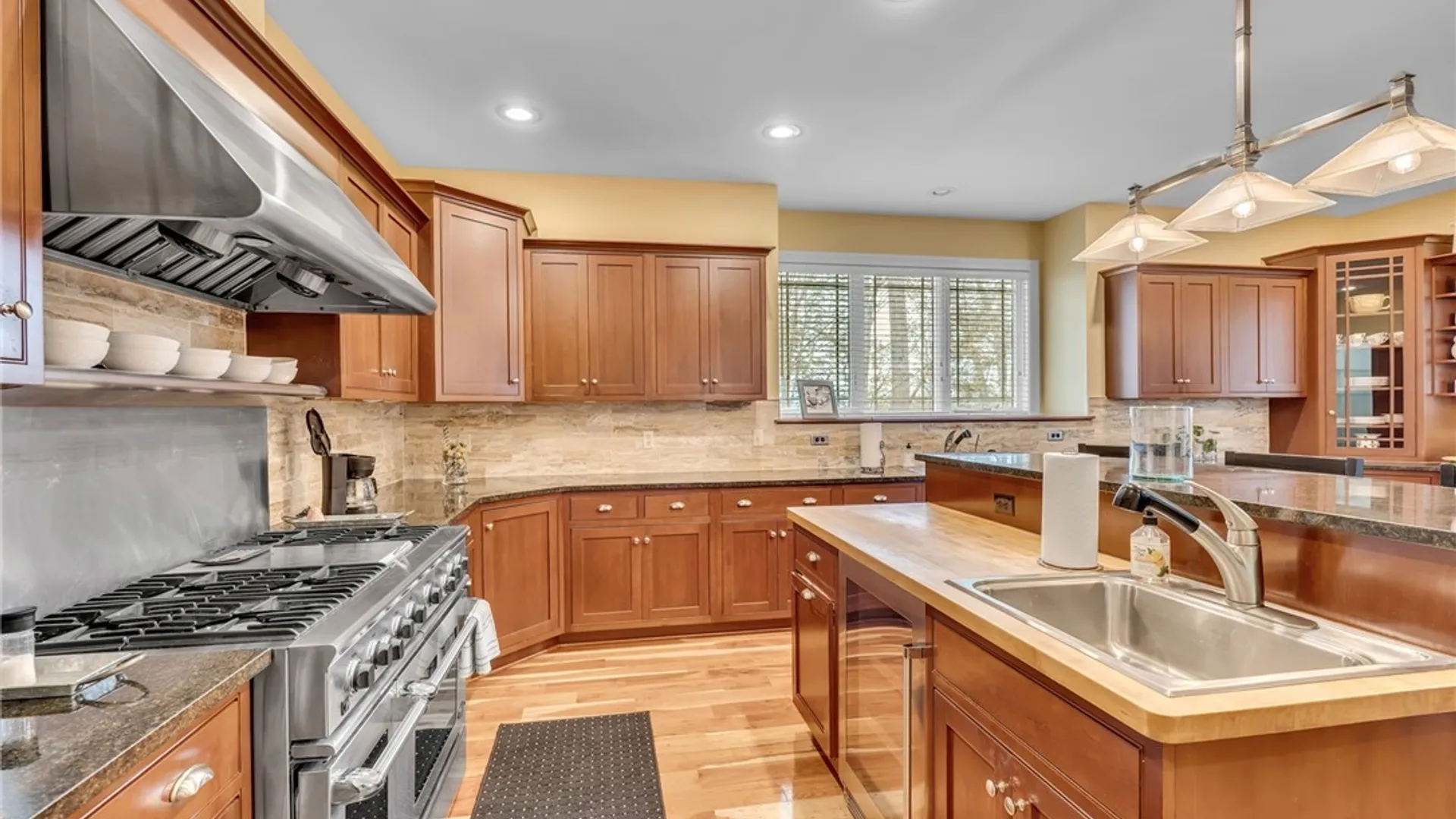 Property at 981 Lakeside Drive, Pembroke, NY 14036 11