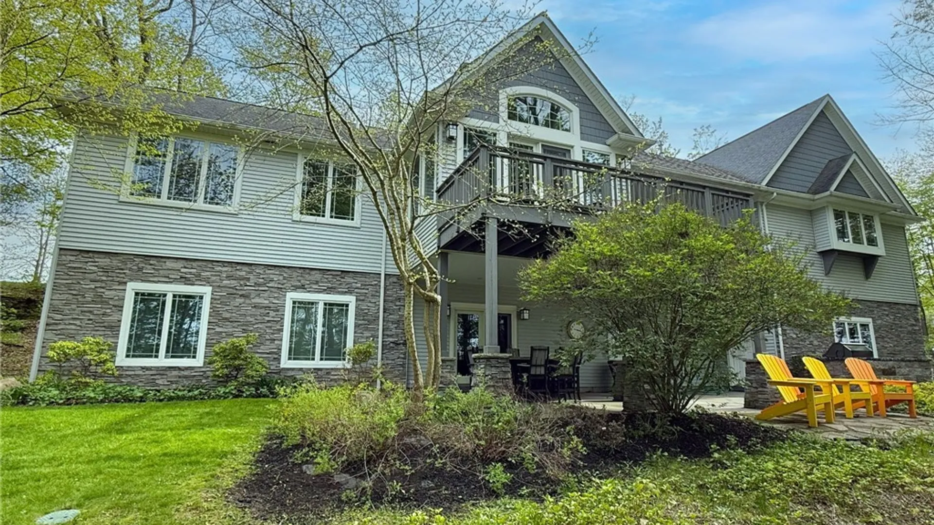 Property at 981 Lakeside Drive, Pembroke, NY 14036 2