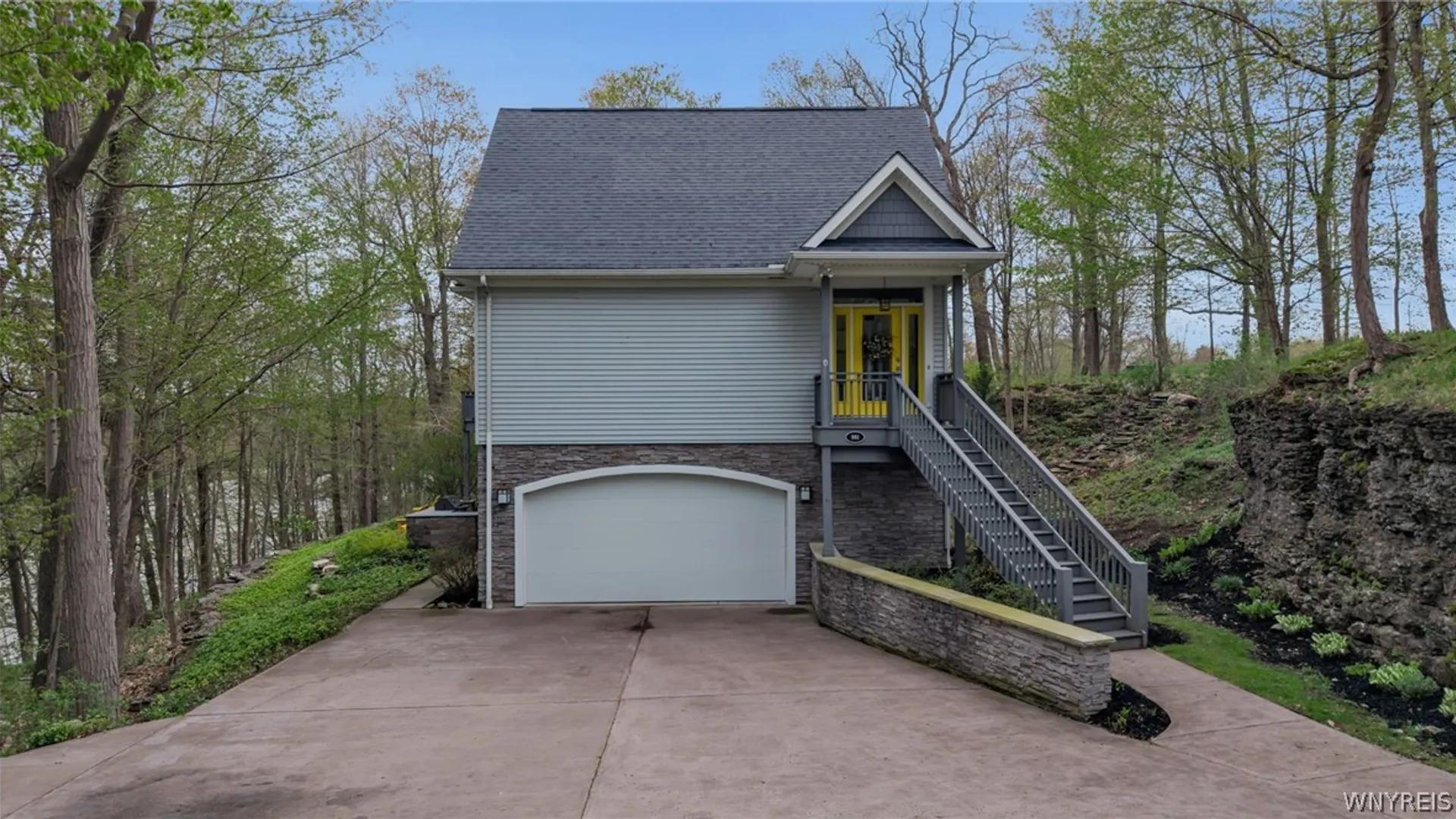 Property at 981 Lakeside Drive, Pembroke, NY 14036 3