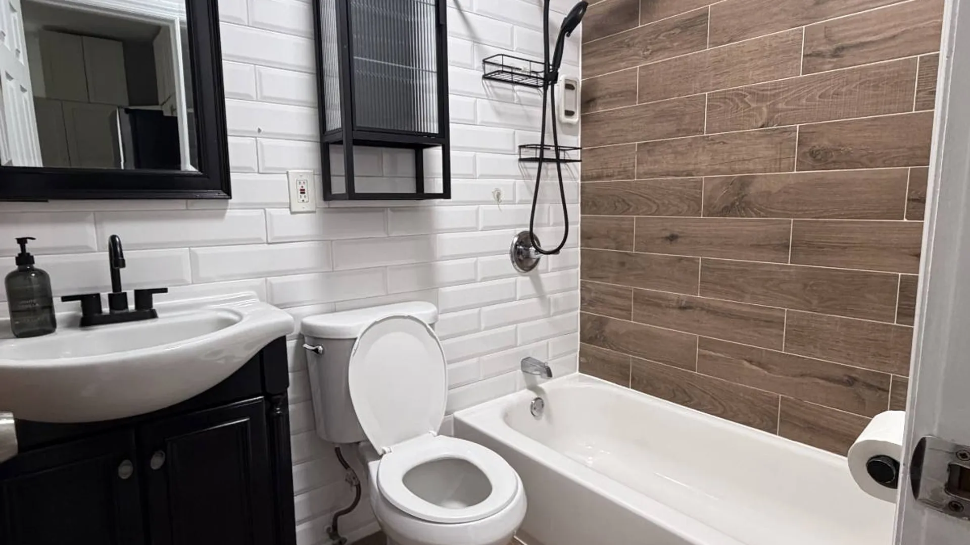 Property at 40 ELDERT LN, BROOKLYN, NY 11208 2