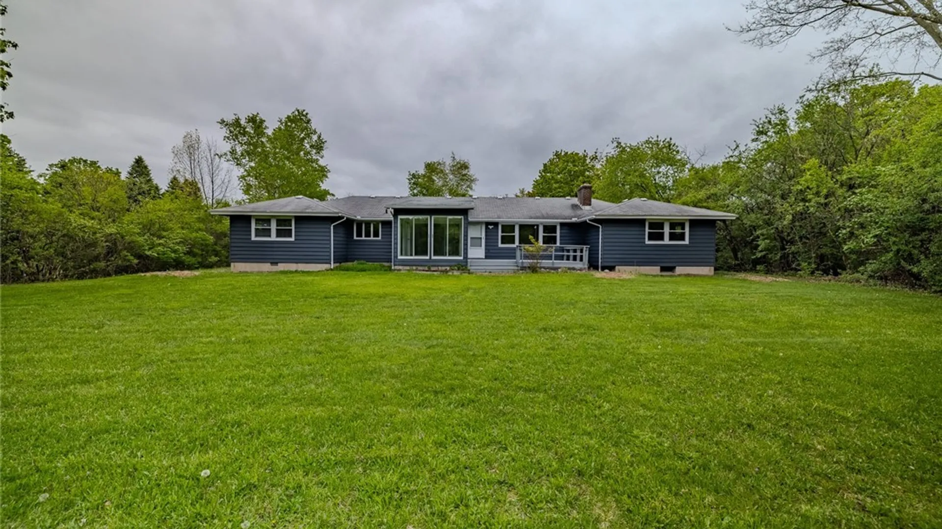 Property at 5063 Highbridge Lane, Manlius, NY 13066 4