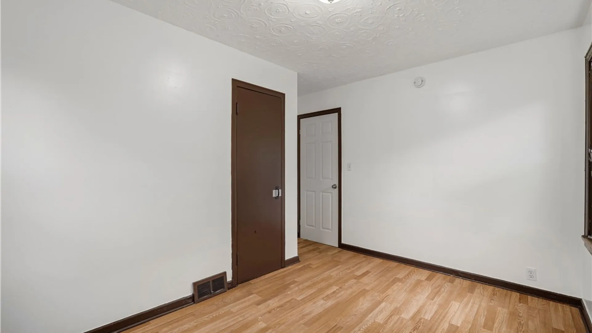Property at 414 18th Street, Niagara Falls, NY 14303 31