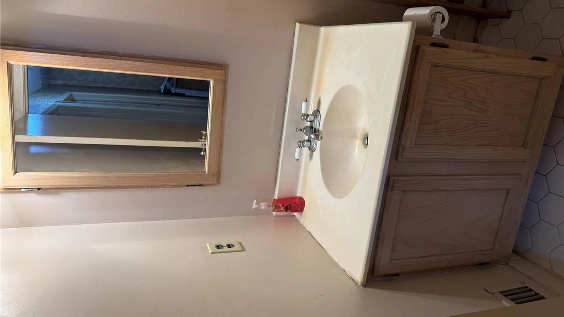 Property at 511 Race Place, Oakdale, NY 11769 15