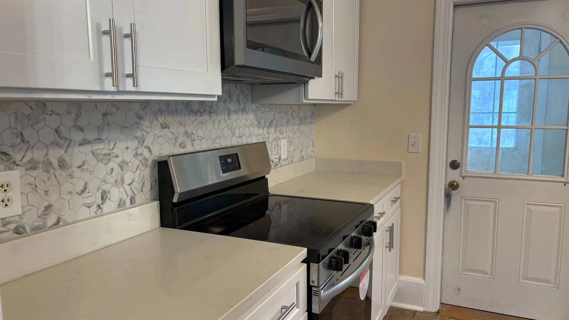 Property at 616 Kenwood Ave, Delmar, NY 12054 5