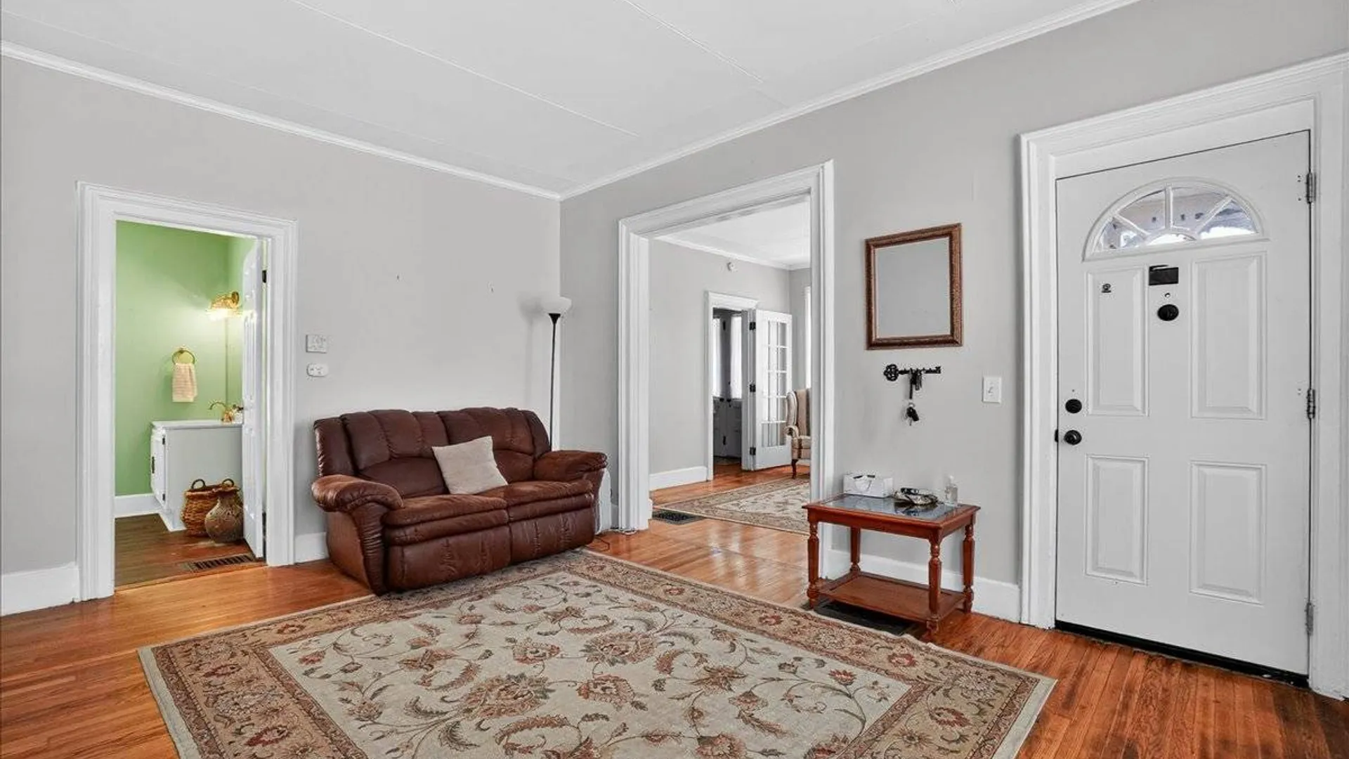 Property at 302 S William St, Johnstown, NY 12095 4