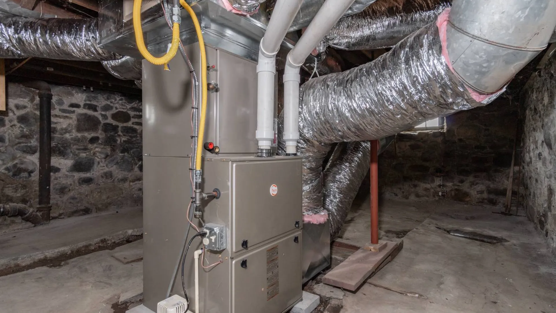 Property at 302 S William St, Johnstown, NY 12095 44