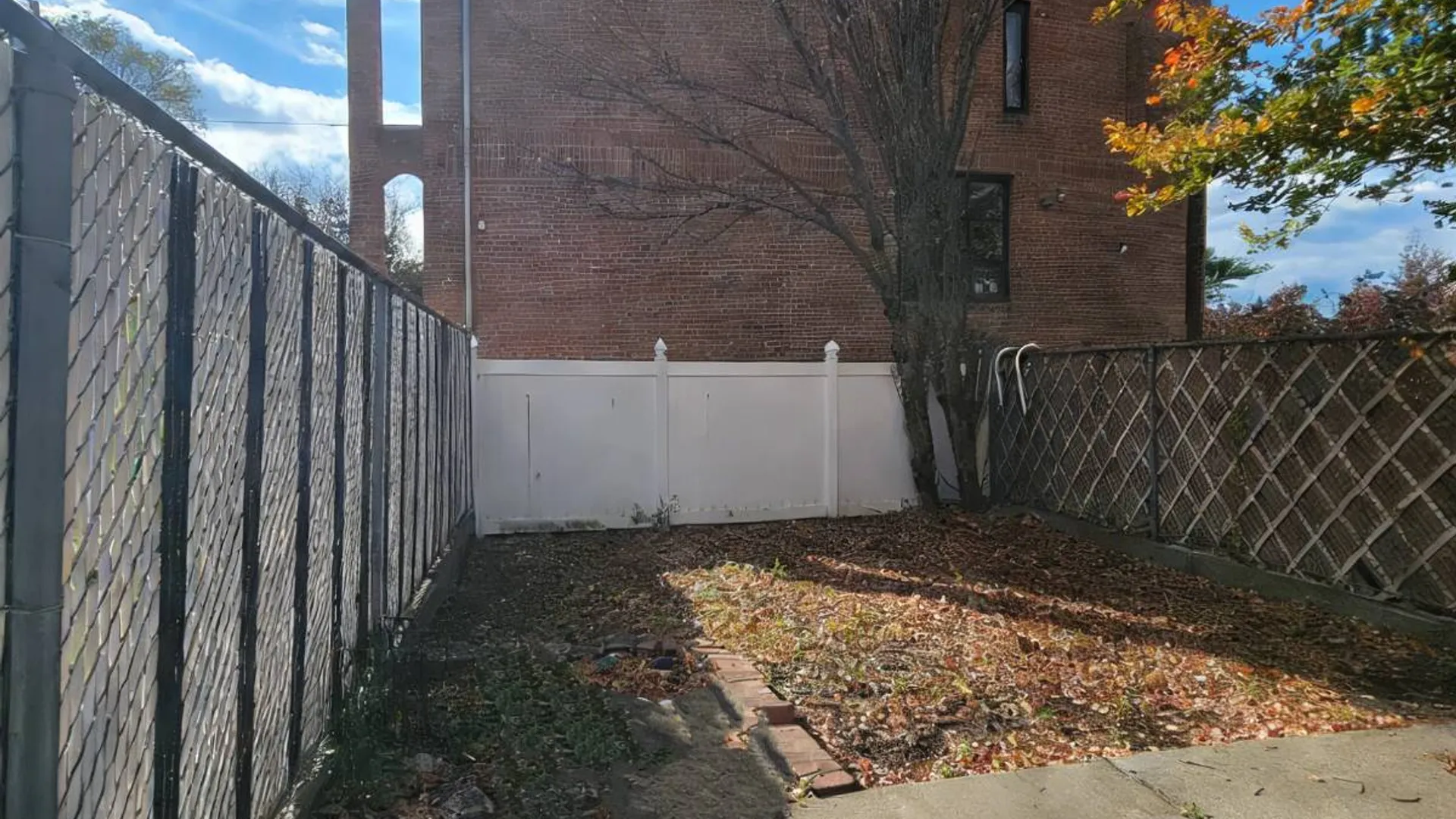 Property at 16 Travis Ave, Staten Island, NY 10314 15