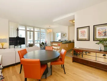 Property at 325 Fifth Avenue, New York, NY 10016