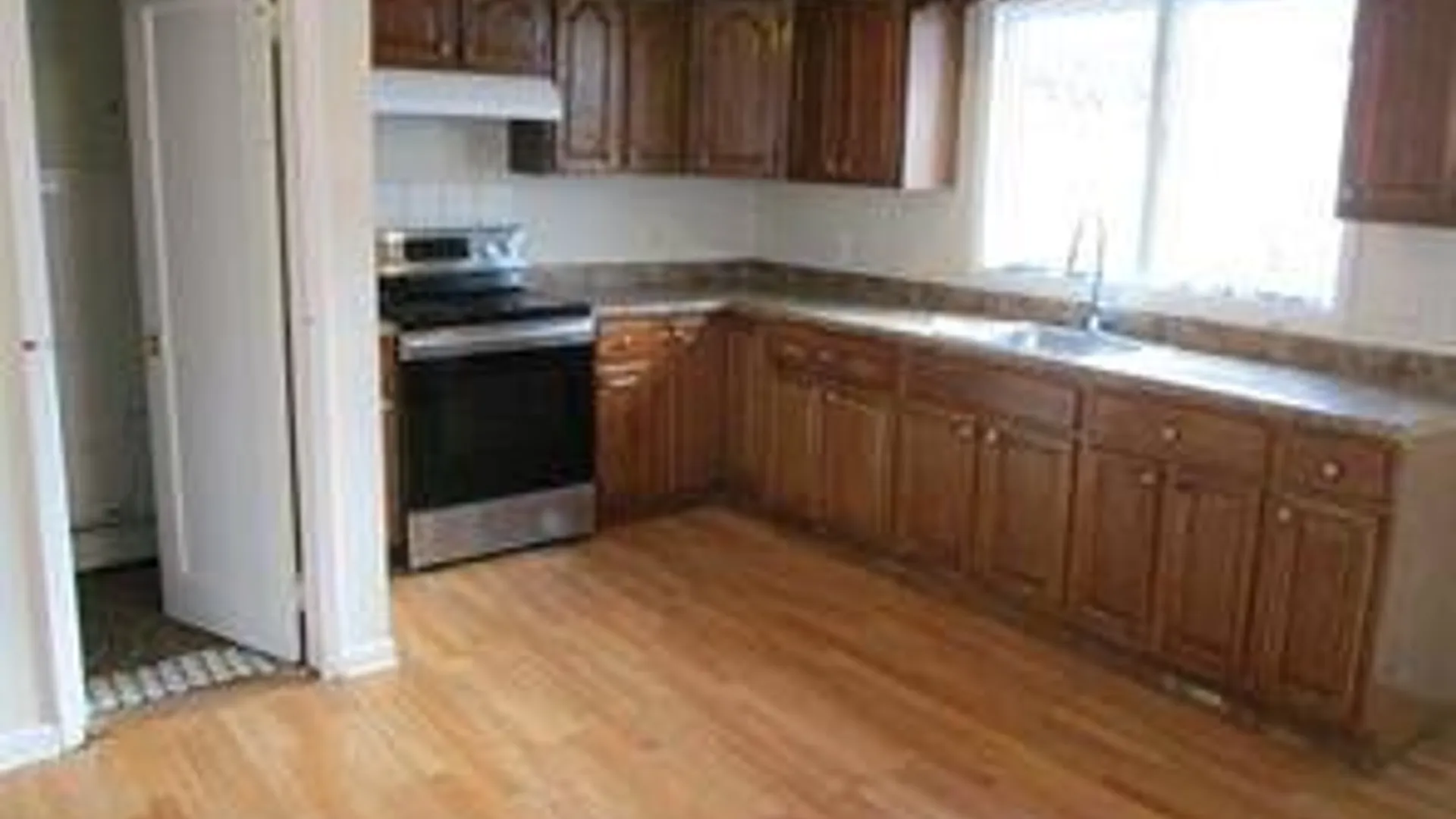 Property at 323 peninsula, Cedarhurst, NY 11516 3
