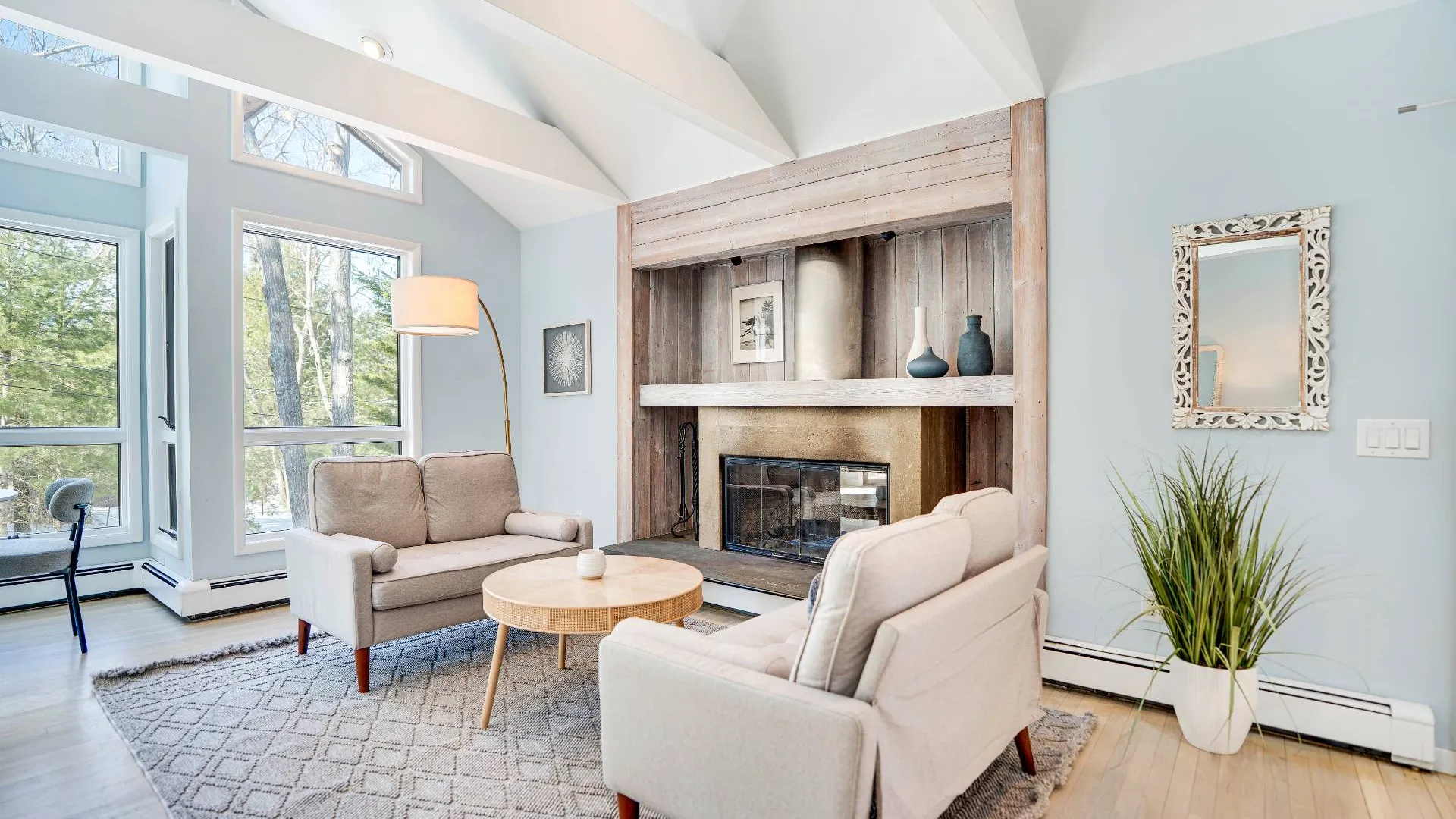 Property at 19 4TH ST, East Hampton, NY 11937 3