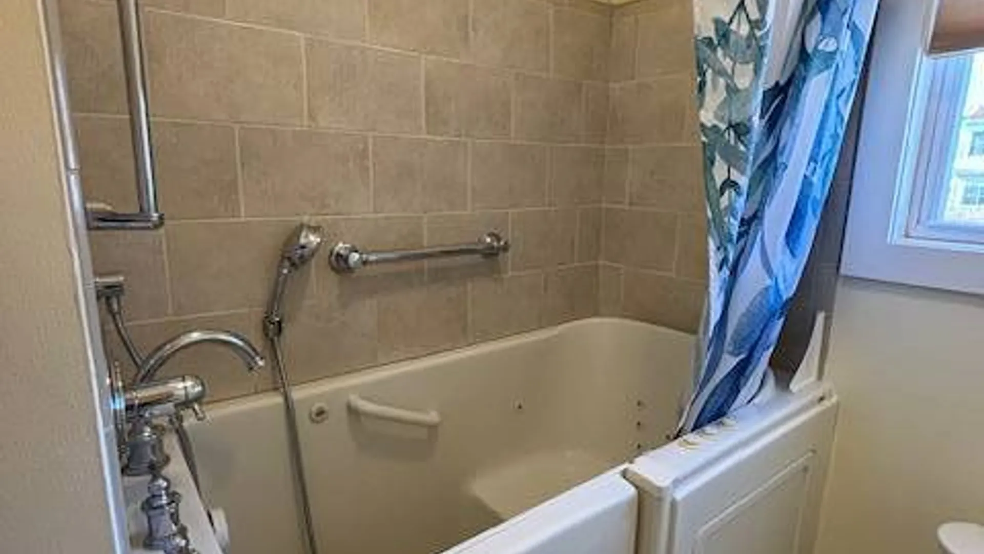 Property at 527 Alexander Street, Schenectady, NY 12308 13