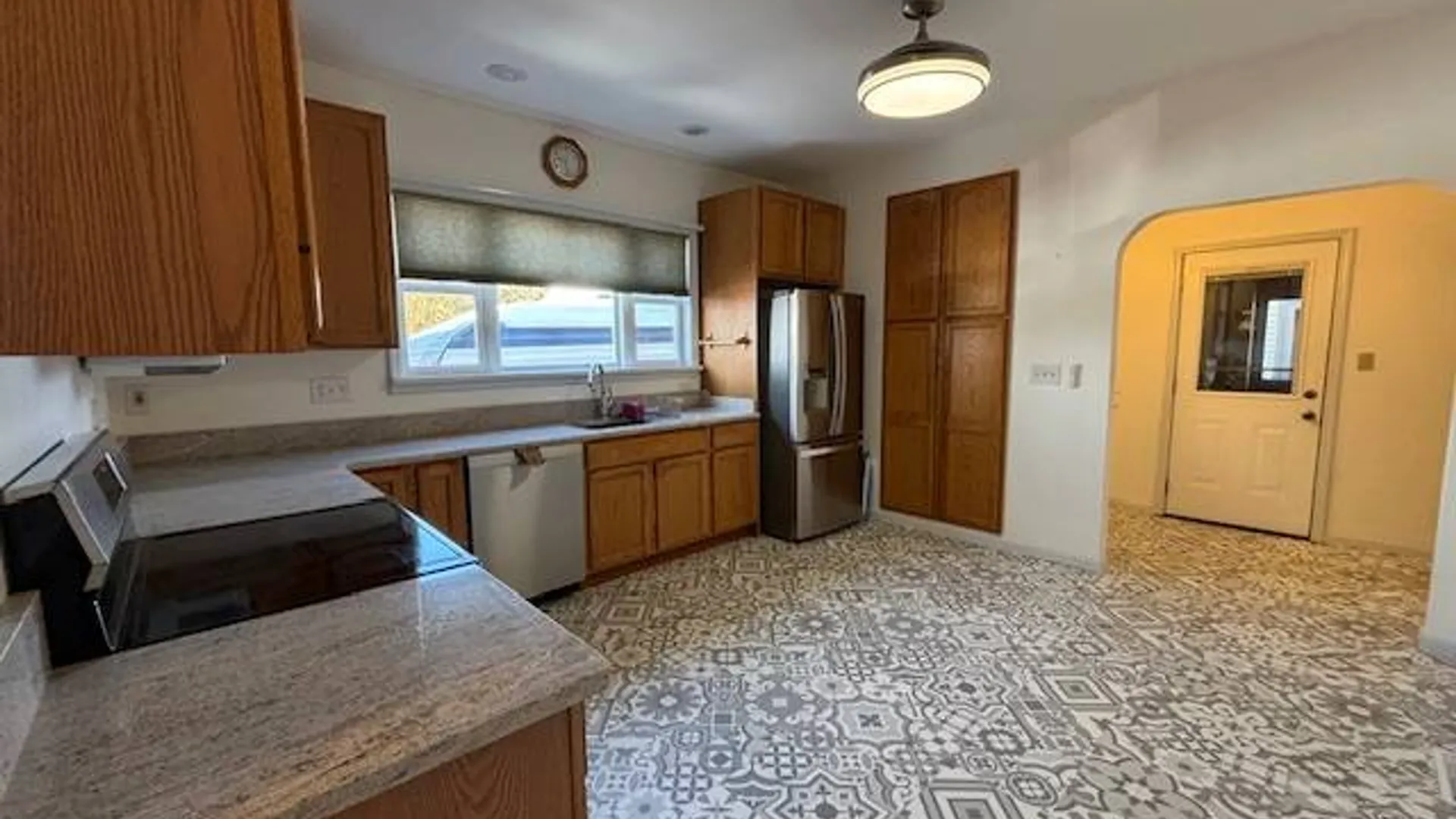 Property at 527 Alexander Street, Schenectady, NY 12308 3