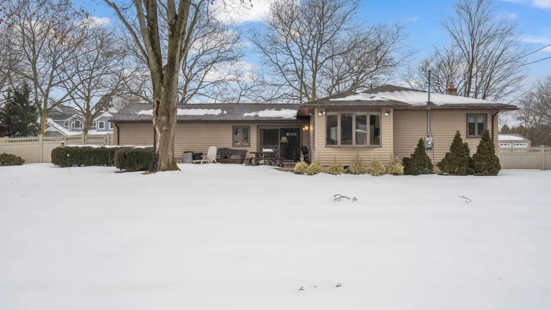 Property at 15 Thadford St, East Northport, NY 11731 29