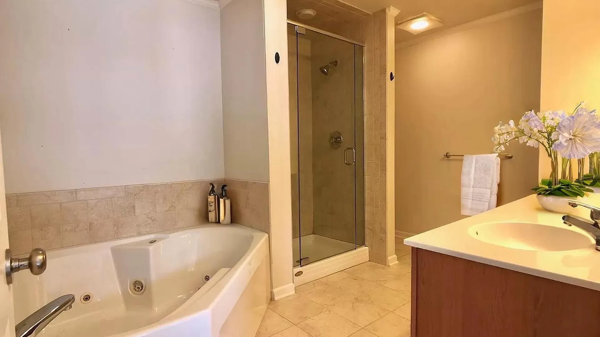 Property at 14 Marina Drive, Catskill, NY 12414 14