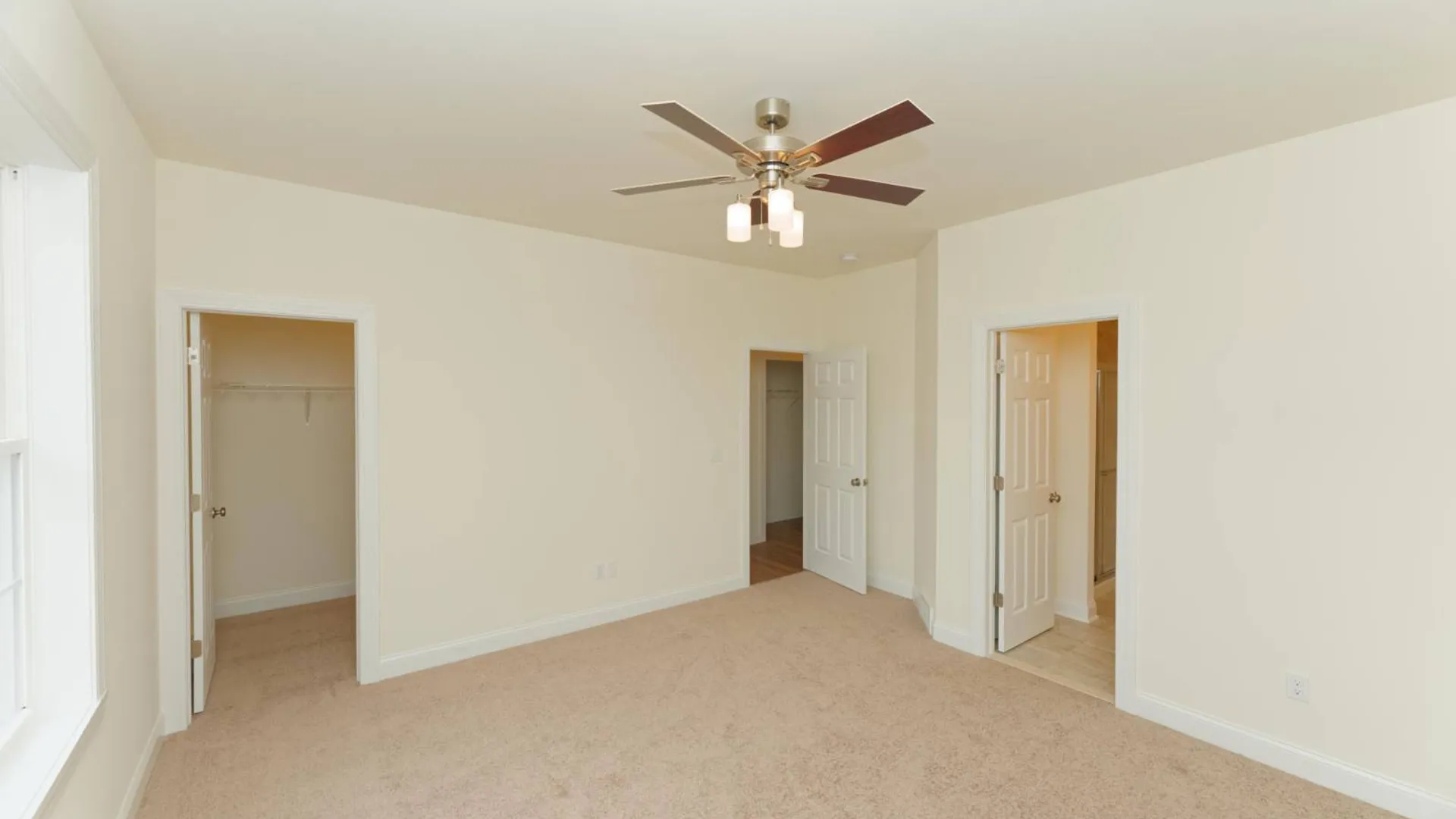 Property at 1 Balsam Ct, Ballston Lake, NY 12019 10