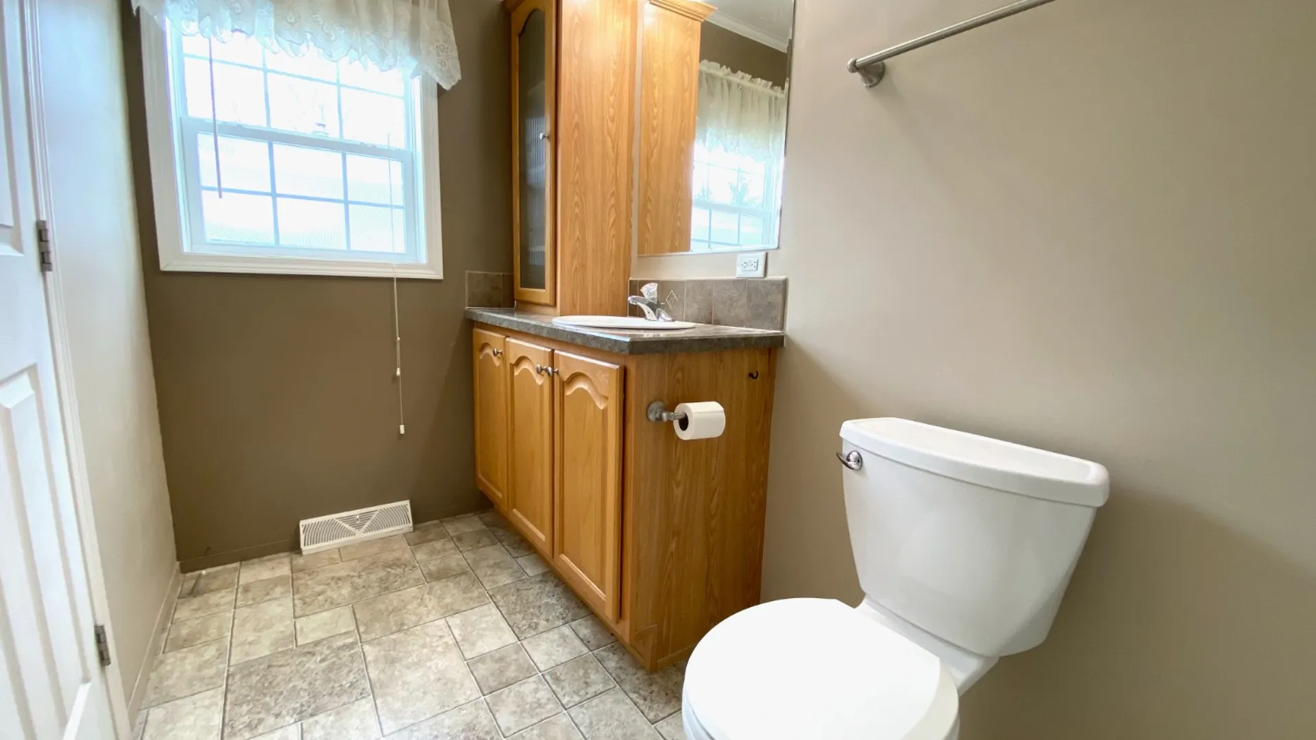 Property at 2115 Central Ave, Schenectady, NY 12304 19