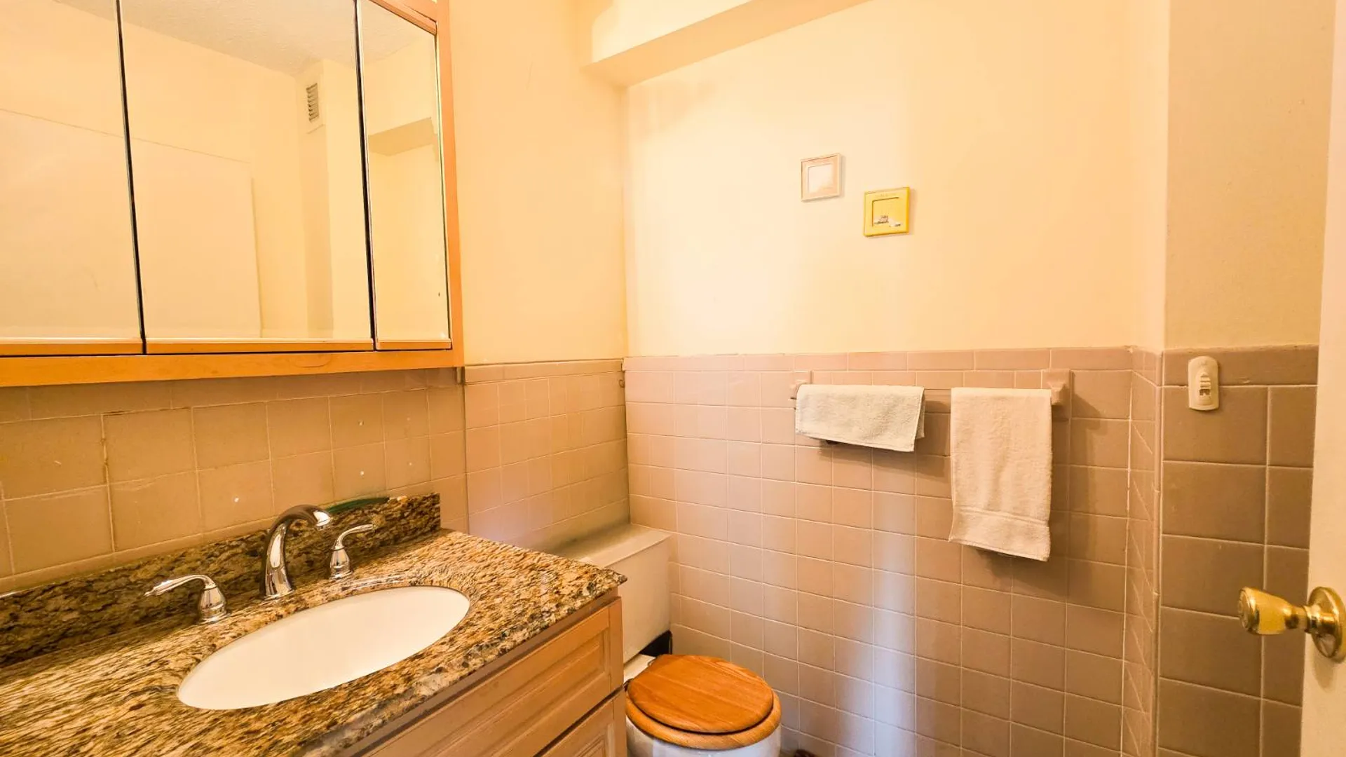 Property at 144-77 Roosevelt Avenue, Flushing, NY 11354 19