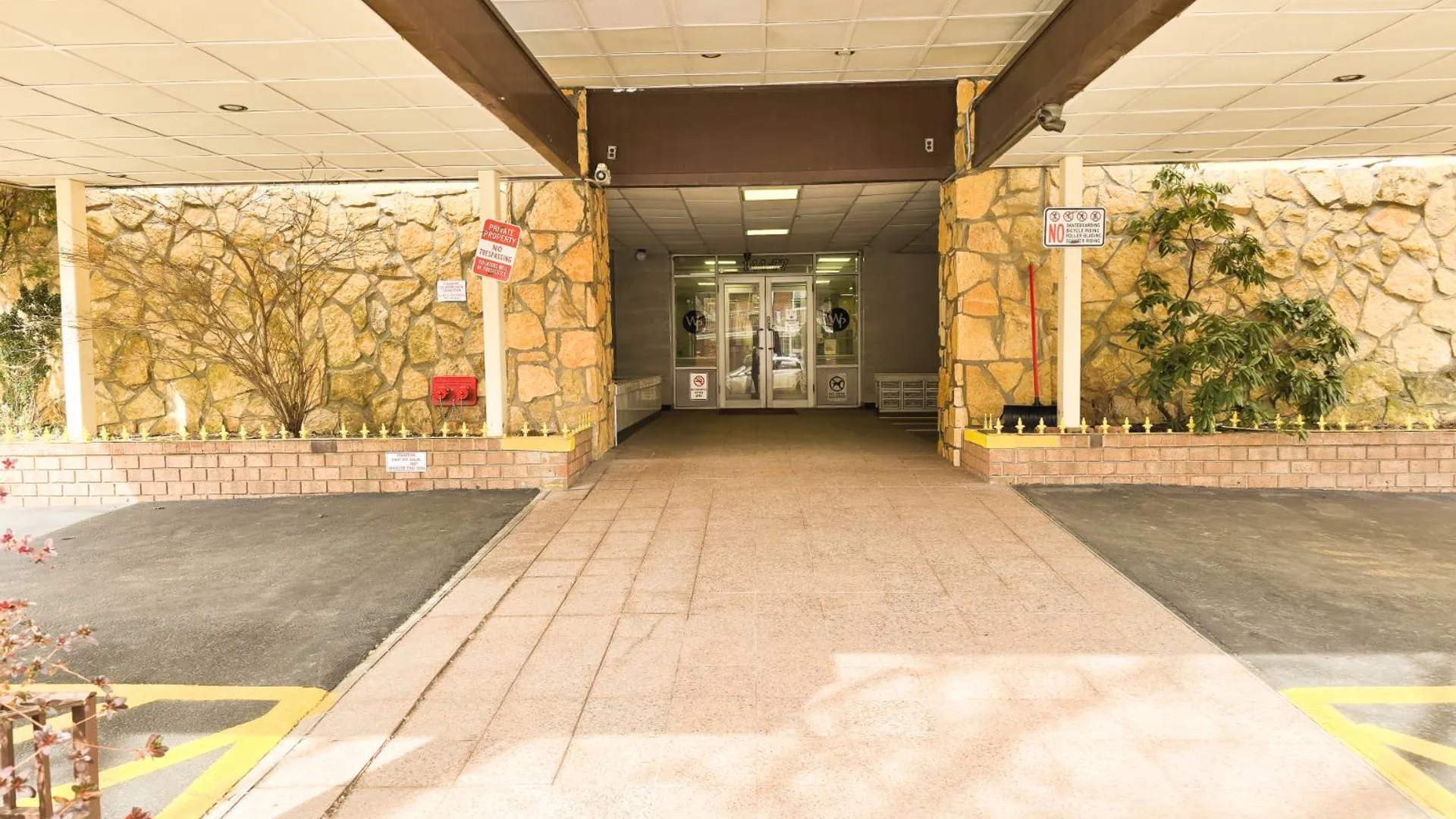 Property at 144-77 Roosevelt Avenue, Flushing, NY 11354 3