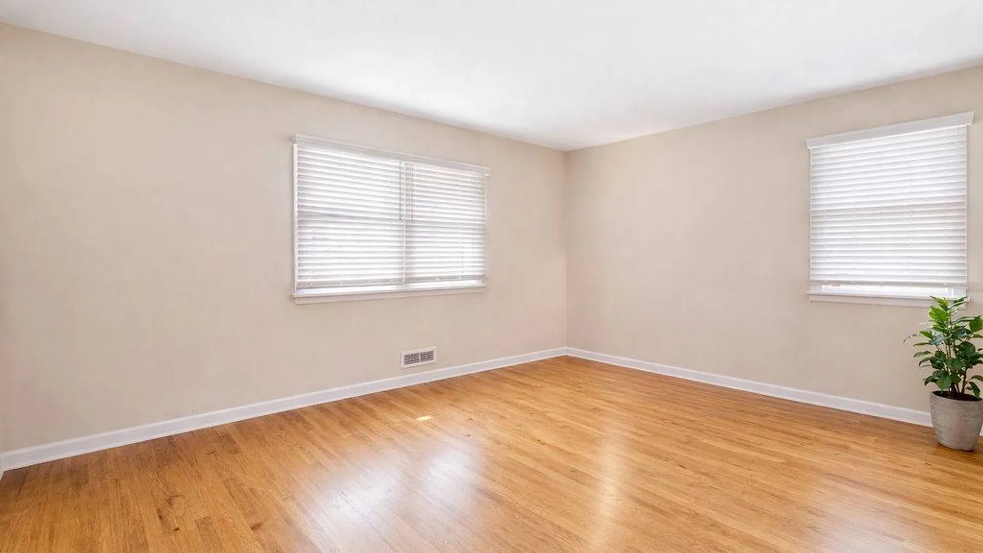 Property at 163-18 97th Street, Howard Beach, NY 11414 10