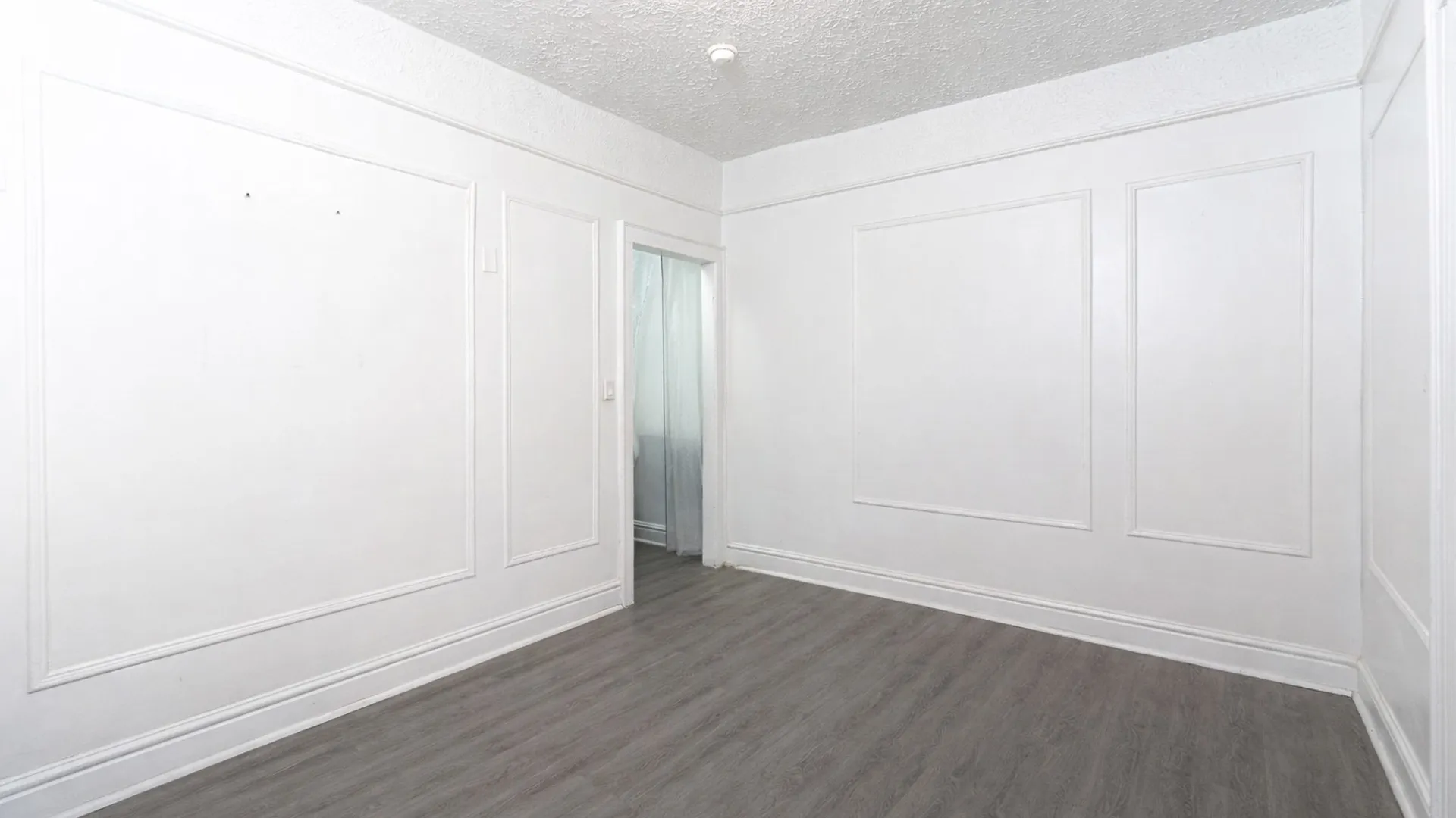 Property at 949 E 214 ST, BRONX, NY 10469 11
