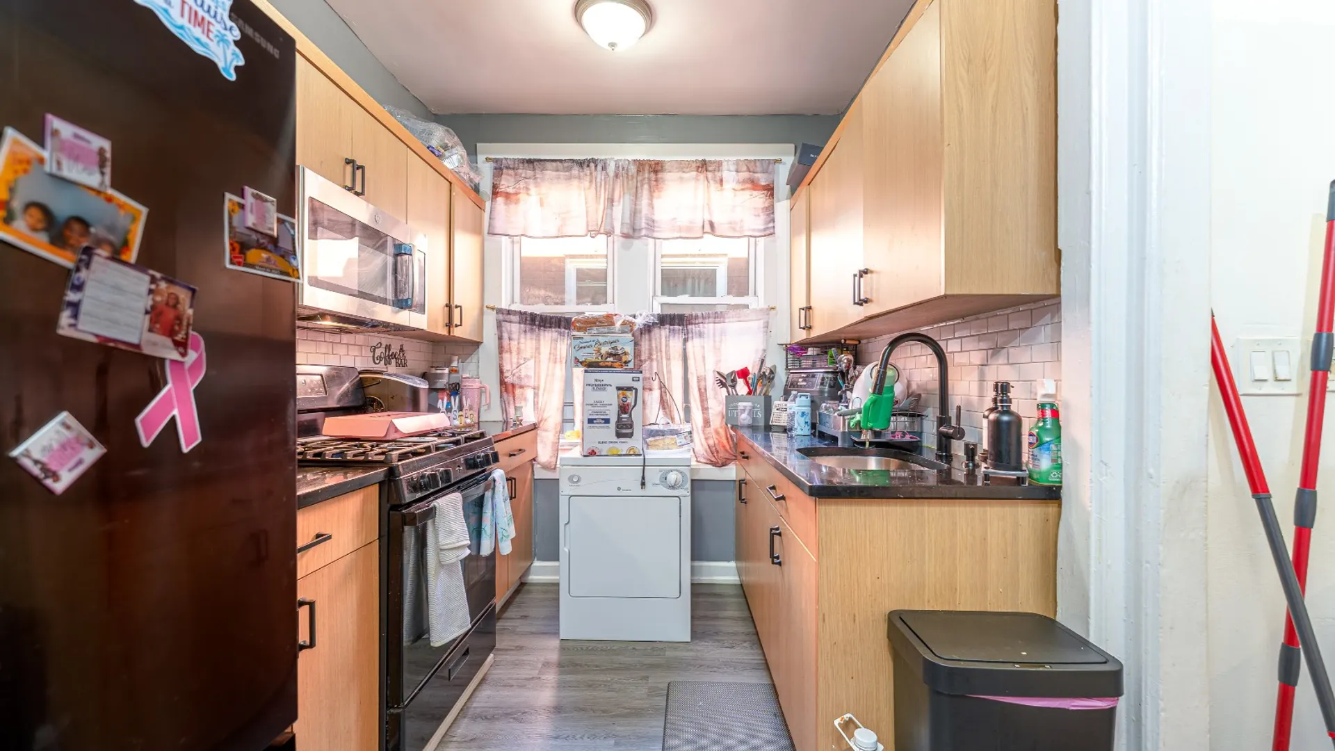 Property at 949 E 214 ST, BRONX, NY 10469 26