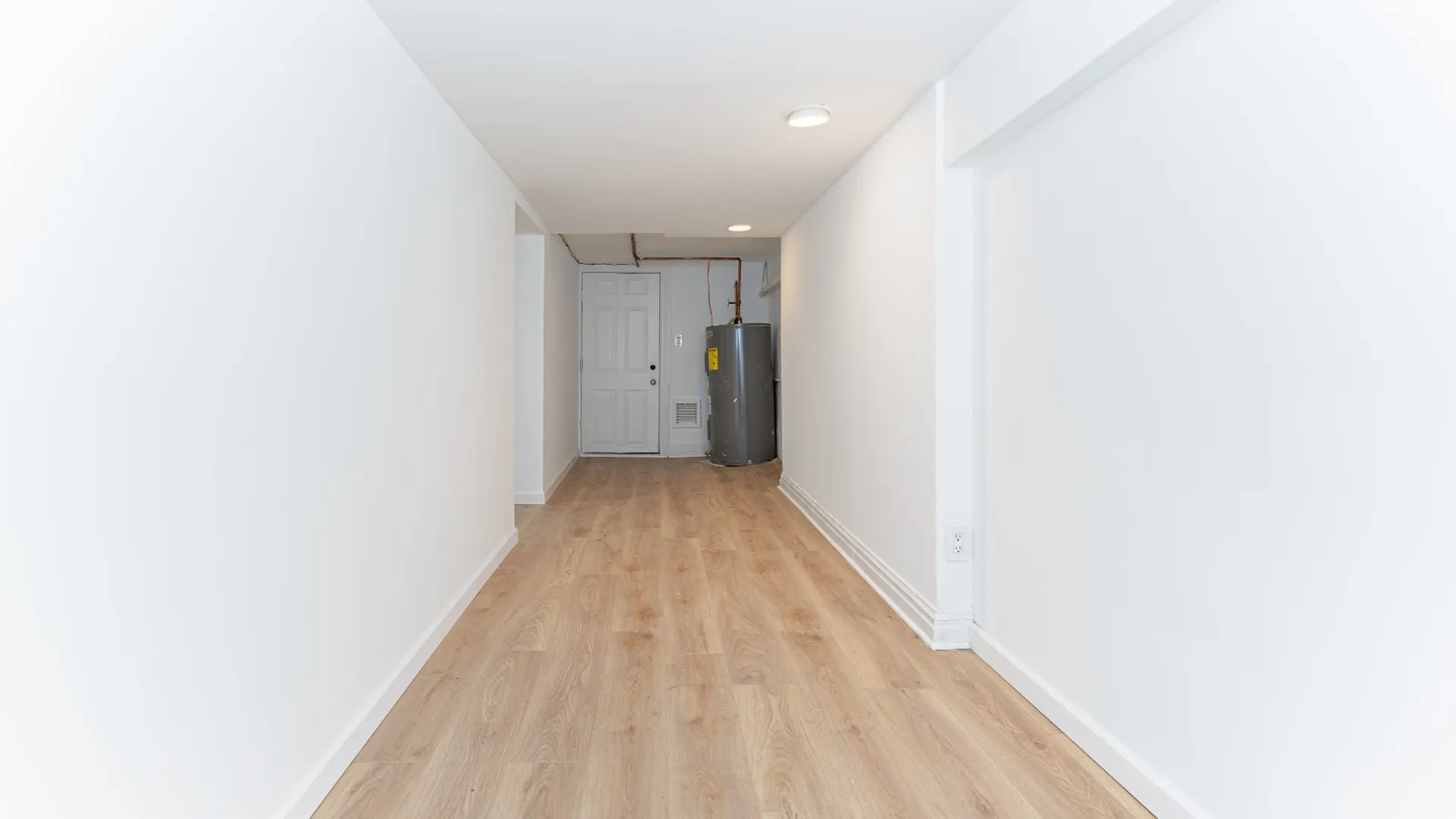 Property at 949 E 214 ST, BRONX, NY 10469 33