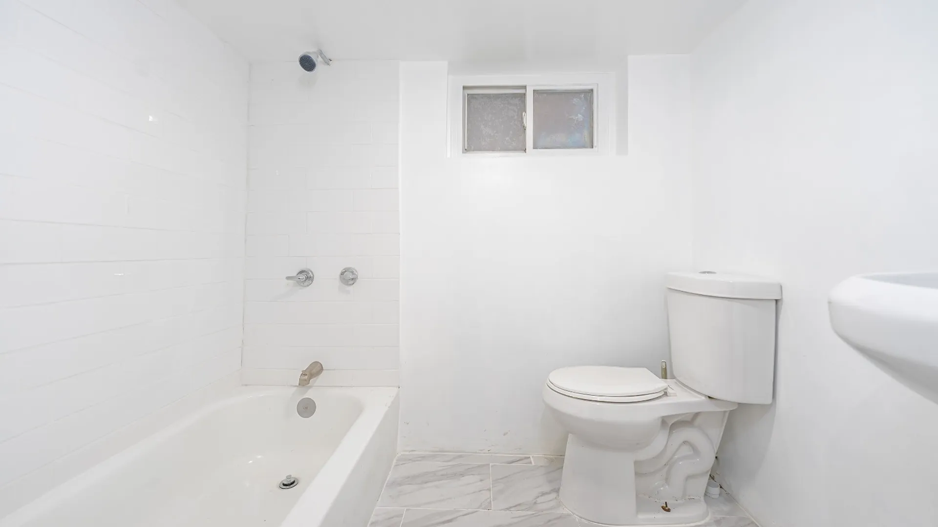 Property at 949 E 214 ST, BRONX, NY 10469 41