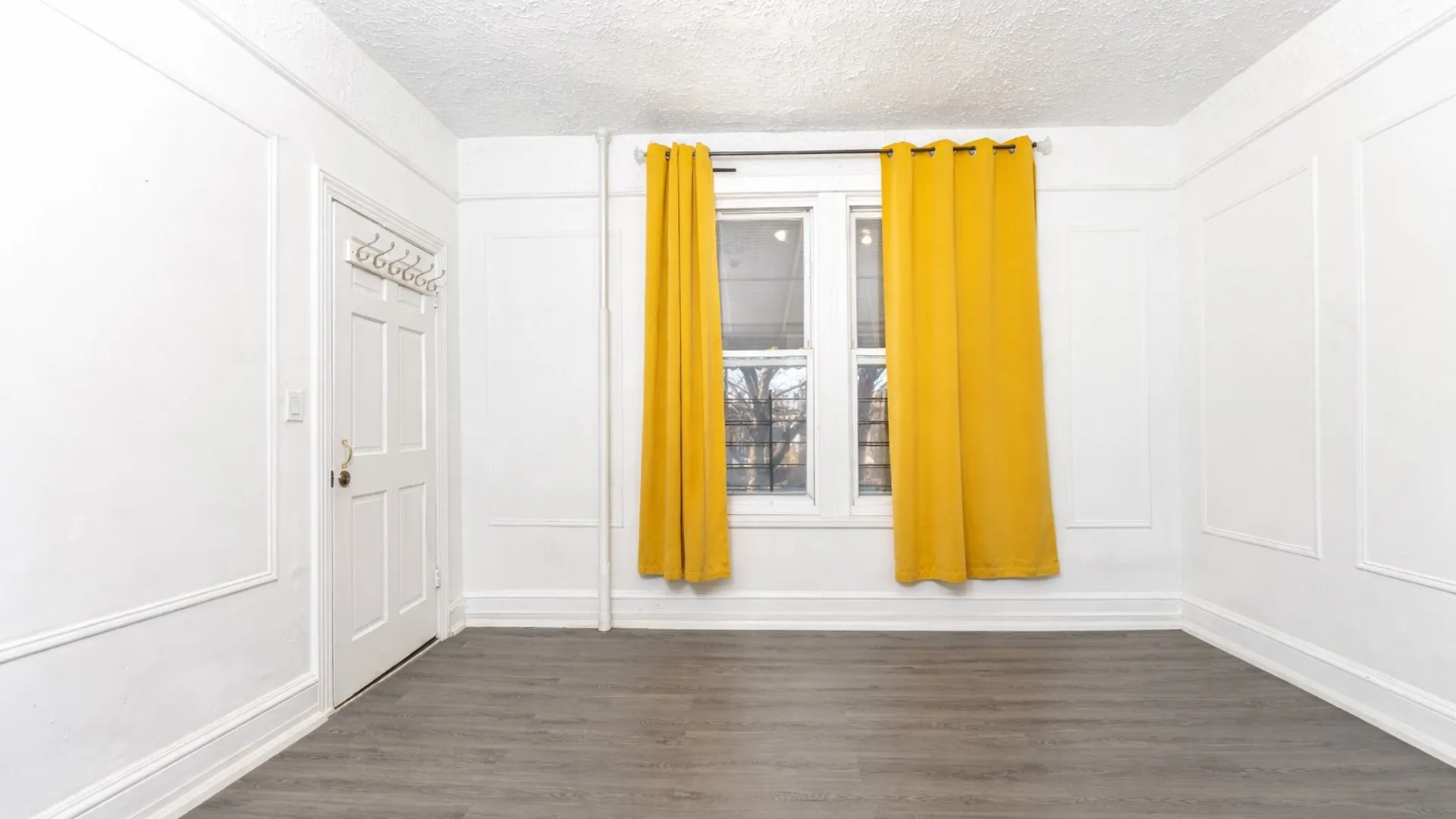 Property at 949 E 214 ST, BRONX, NY 10469 9
