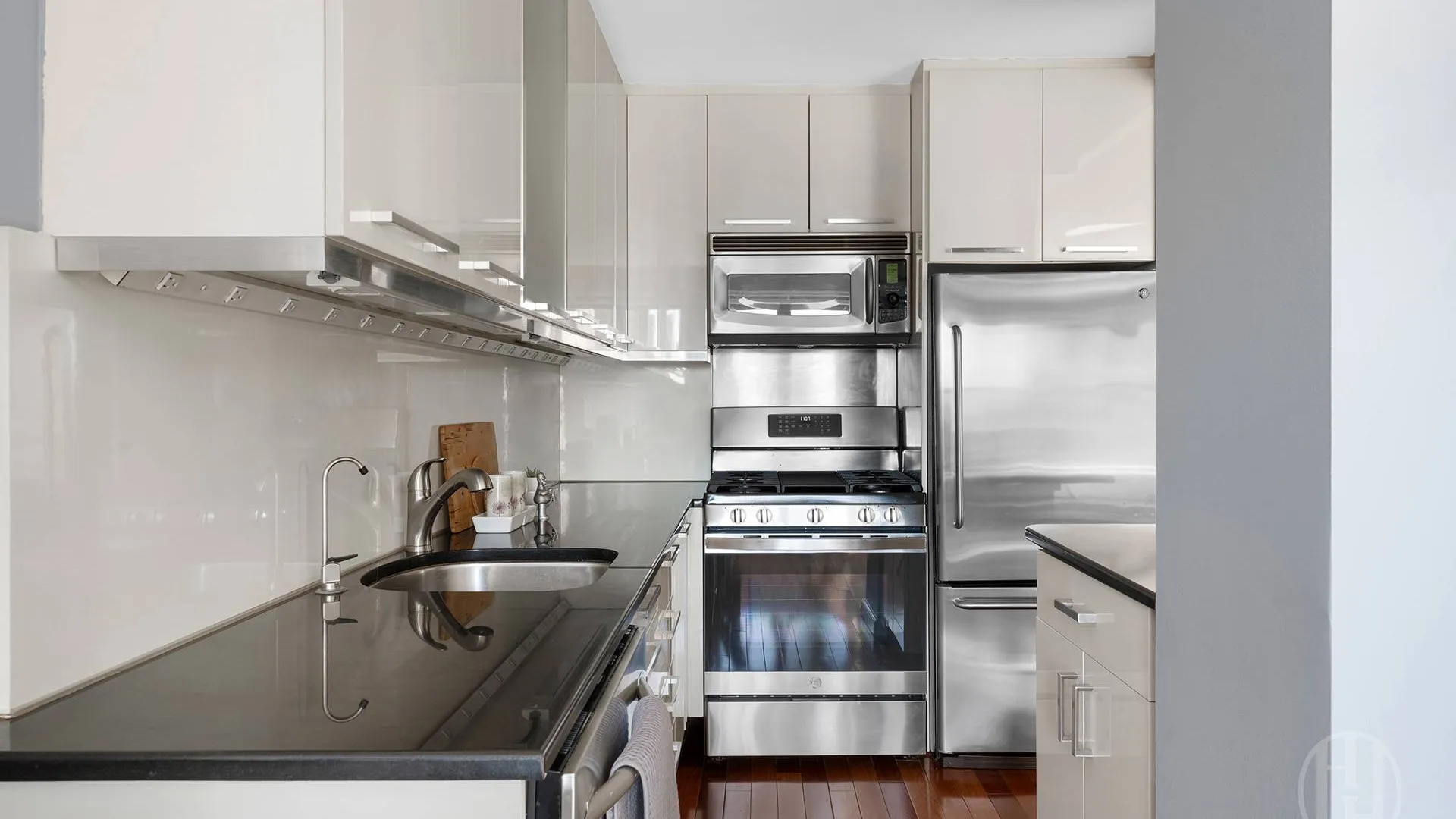 Property at 137 East 36th Street, New York, NY 10016 12