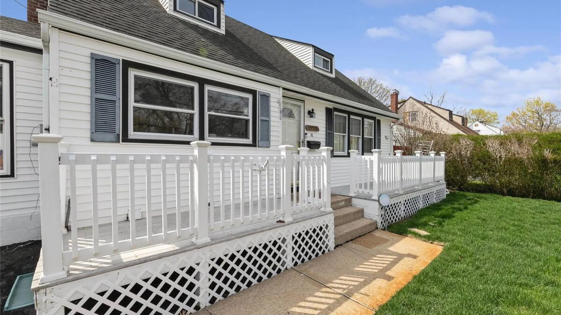 Property at 10 Hickory Street, Central Islip, NY 11722 34