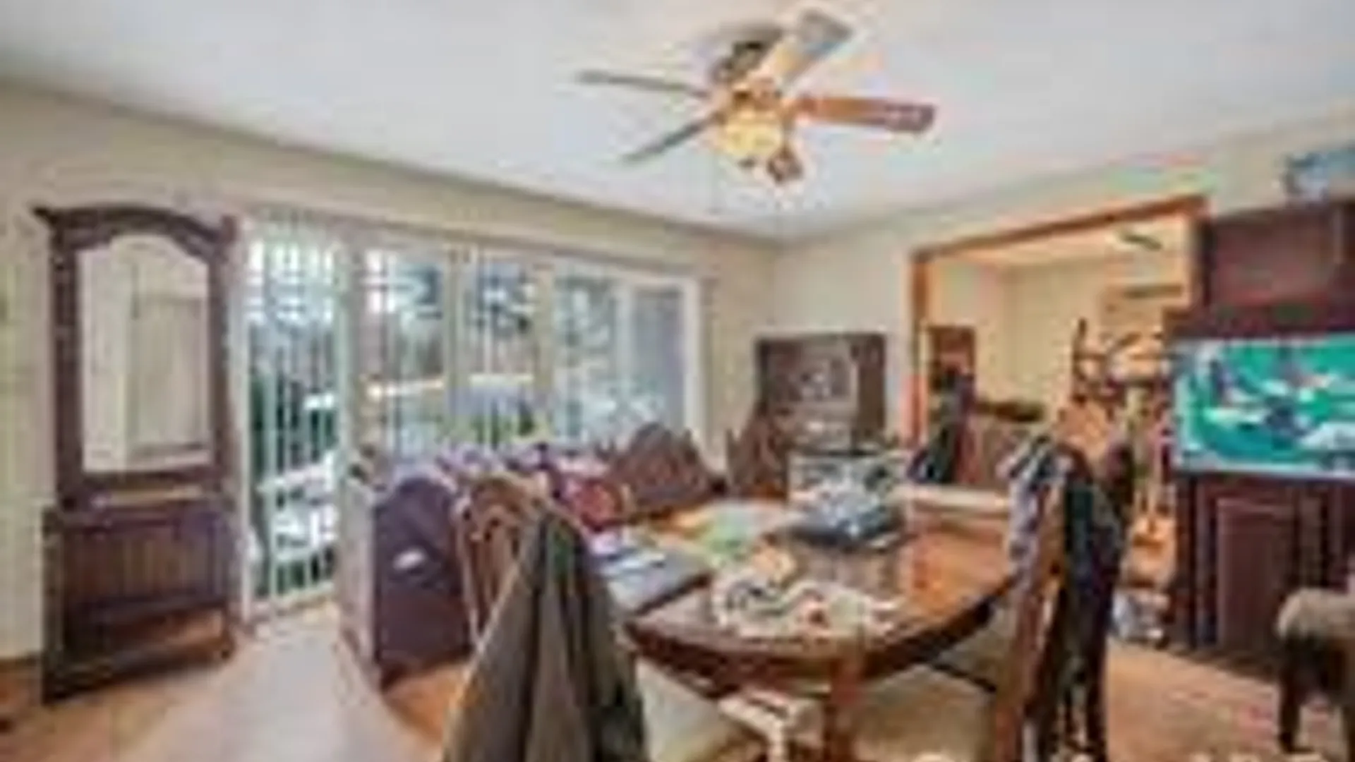 Property at 24 New Highway, Commack, NY 11725 3