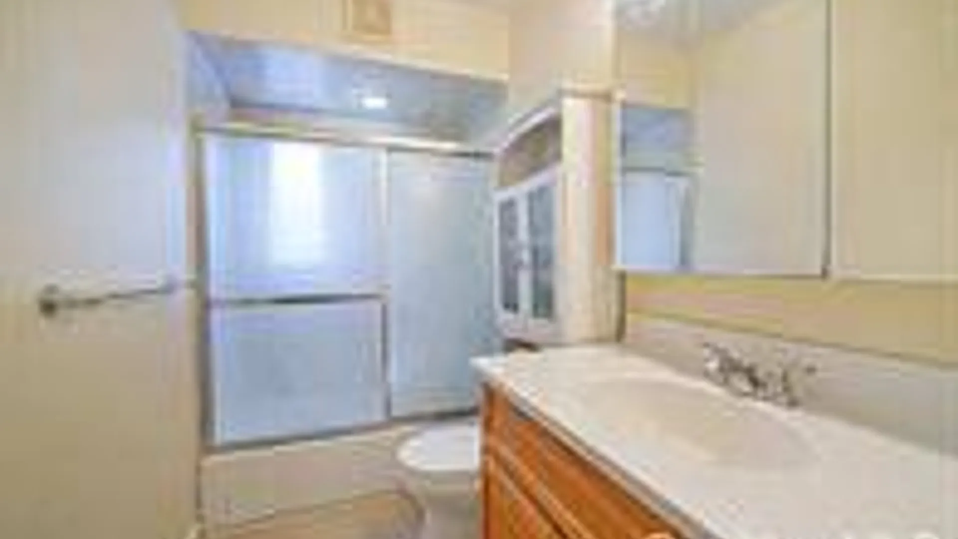 Property at 24 New Highway, Commack, NY 11725 5