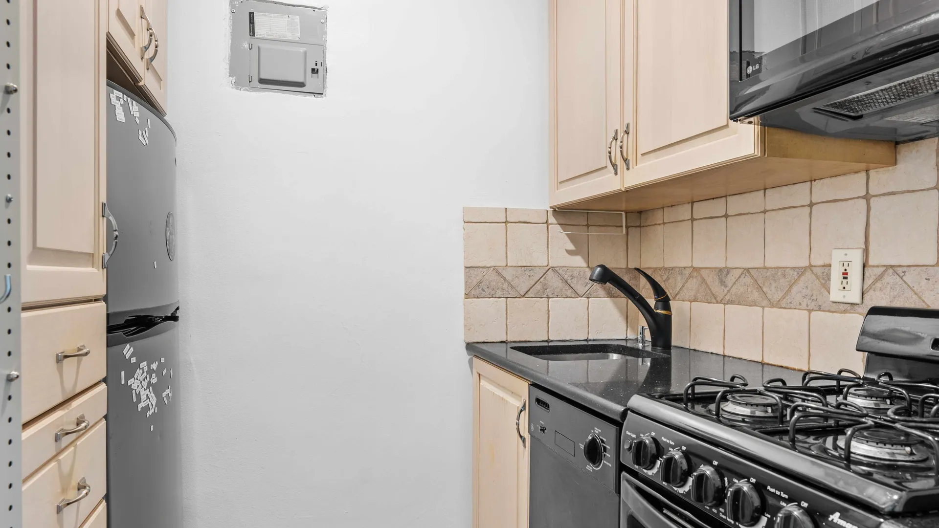 Property at 225 East 36th Street, New York, NY 10016 5