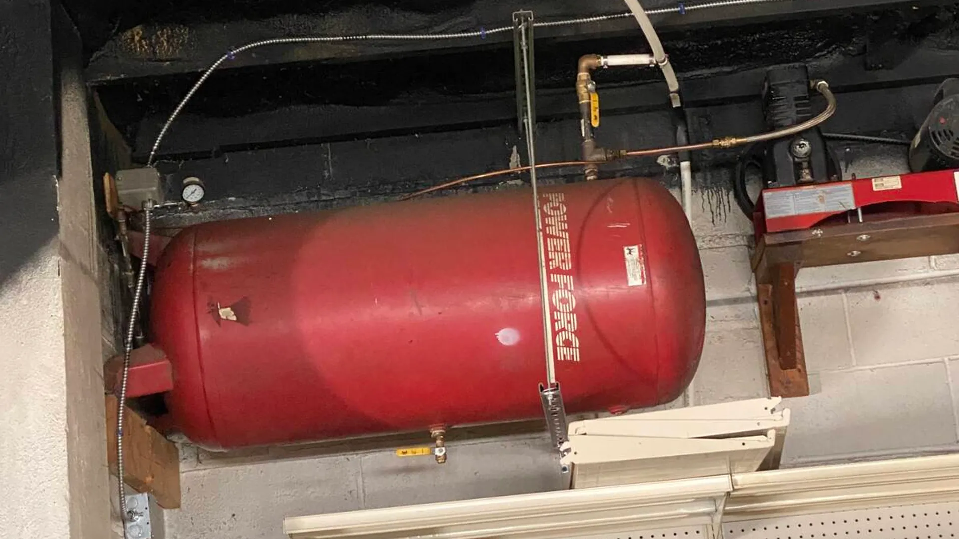 Property at 85 E Fulton St, Gloversville, NY 12078 3