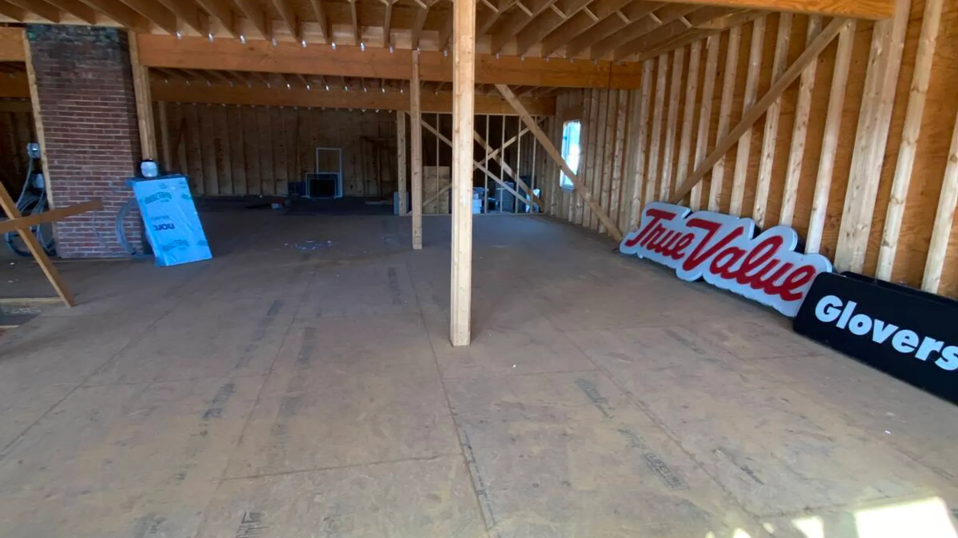 Property at 95 E Fulton St, Gloversville, NY 12078 6