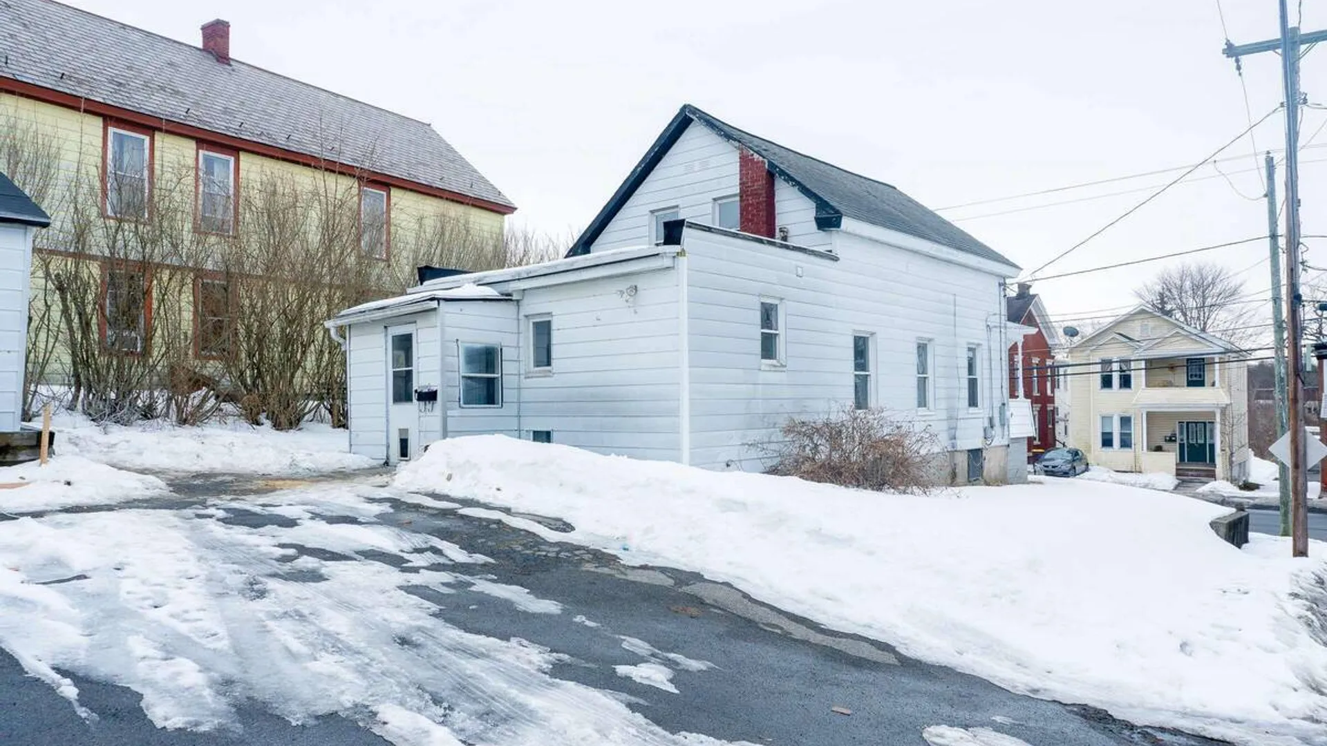 Property at 142 Saratoga Avenue, Mechanicville, NY 12118 18