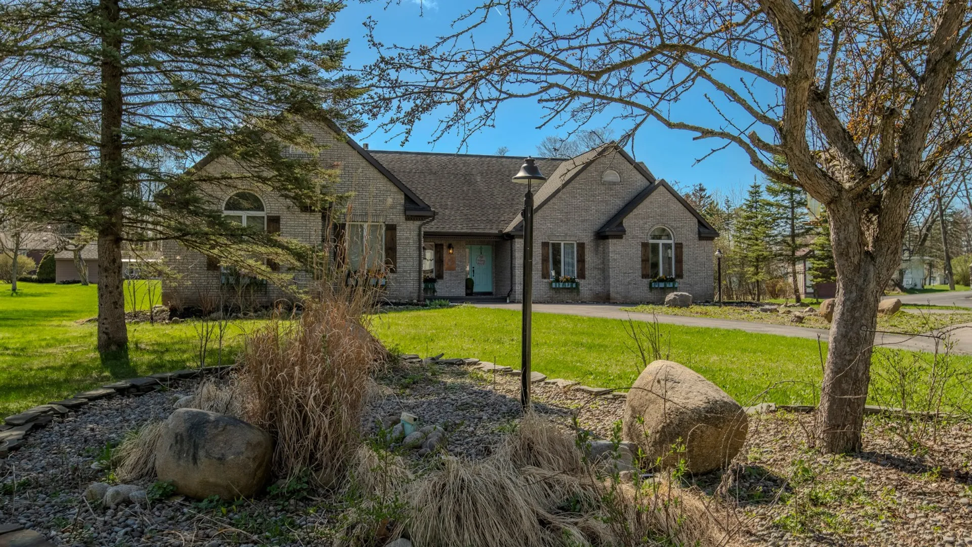 Property at 17 Symphony Place, Whitesboro, NY 13492 55