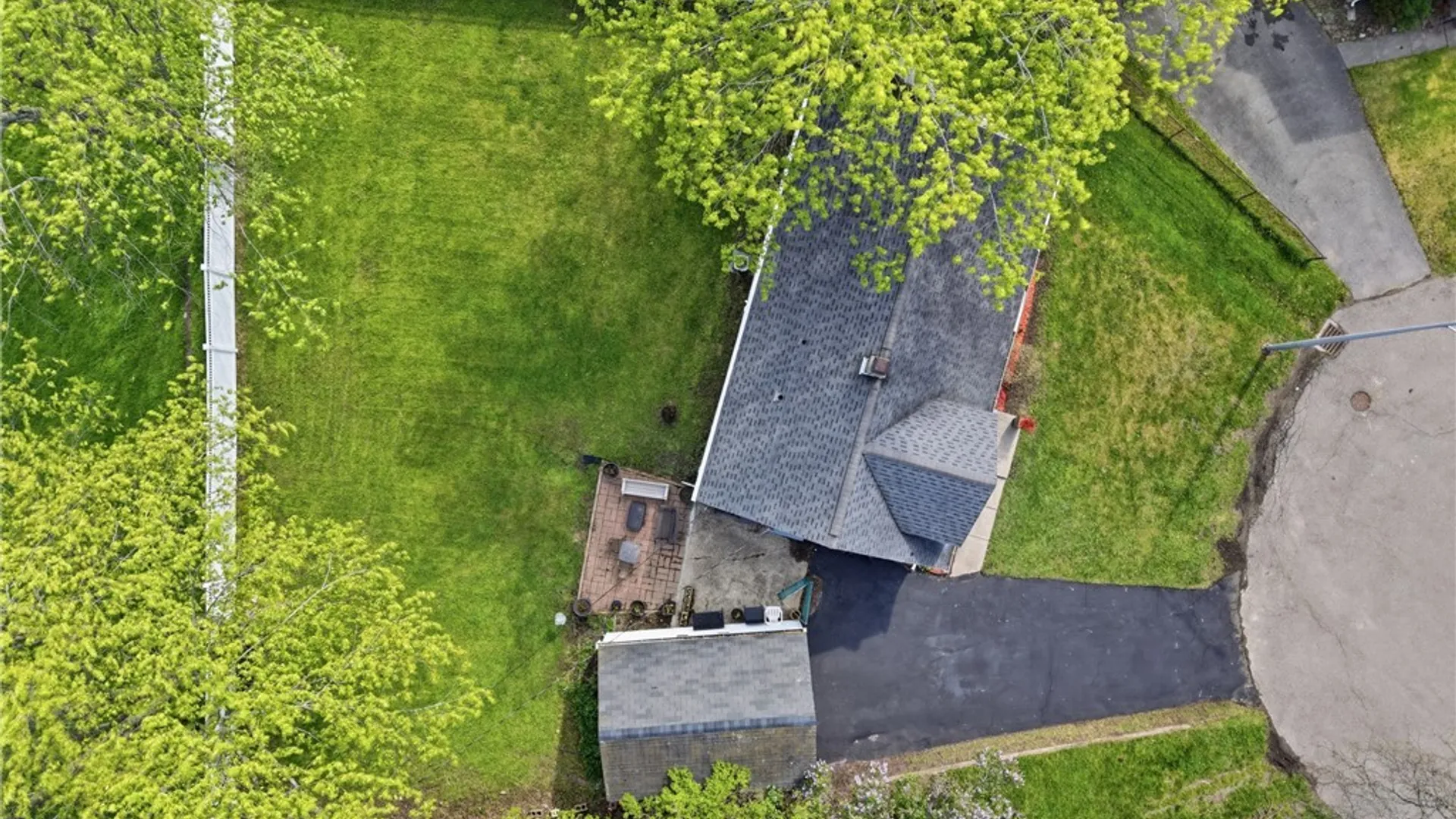 Property at 9 Willow Court, Cheektowaga, NY 14225 44