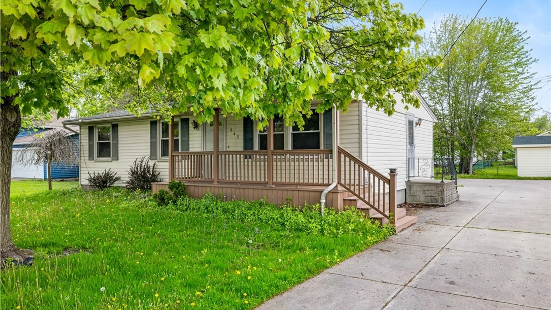 Property at 663 Lincoln Avenue, Lockport City, NY 14094 6