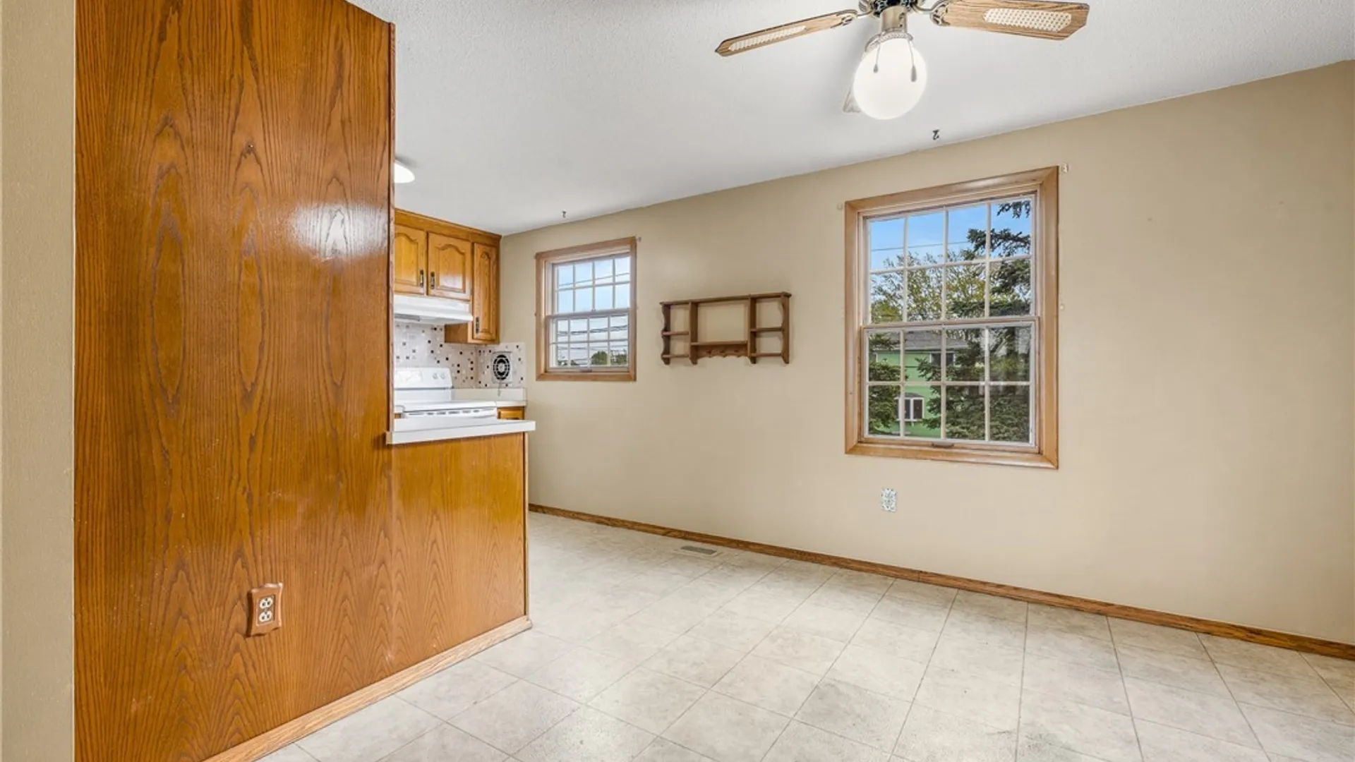Property at 181 Le Havre Drive, Cheektowaga, NY 14227 16