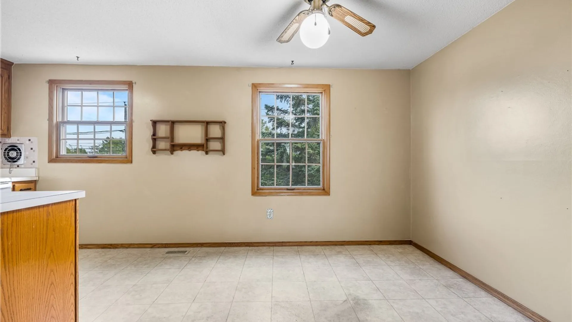Property at 181 Le Havre Drive, Cheektowaga, NY 14227 17