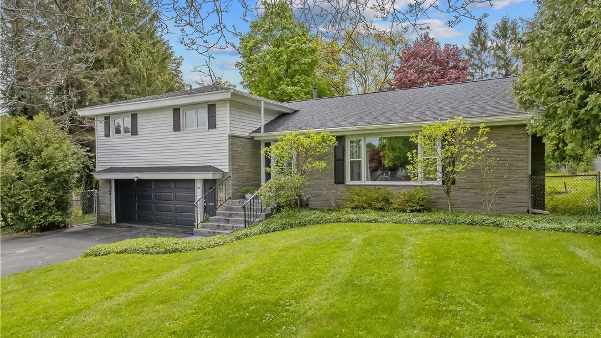 Property at 325 Highridge Drive, Syracuse, NY 13215 2